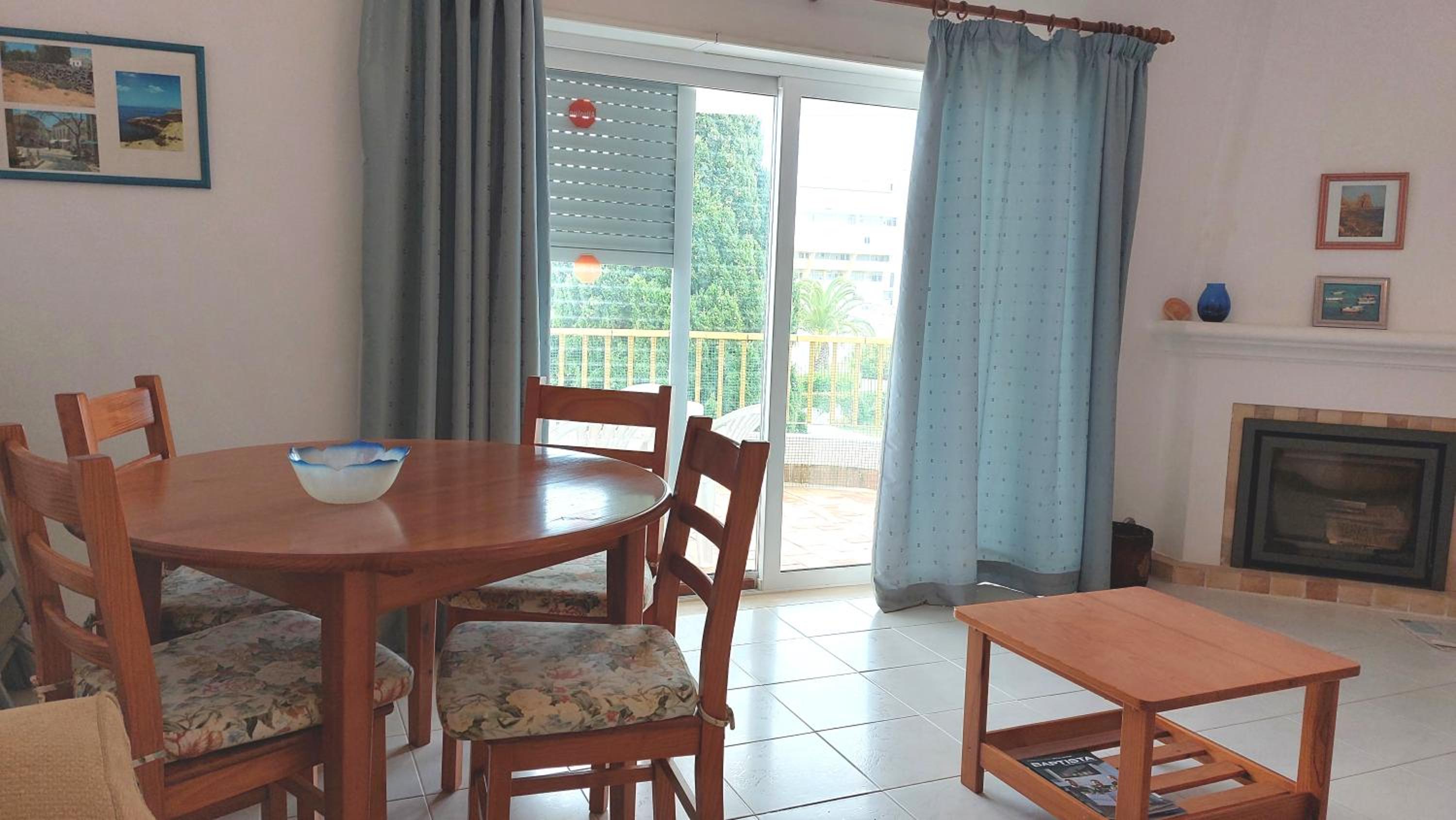 Apartment With Balcony photo 2