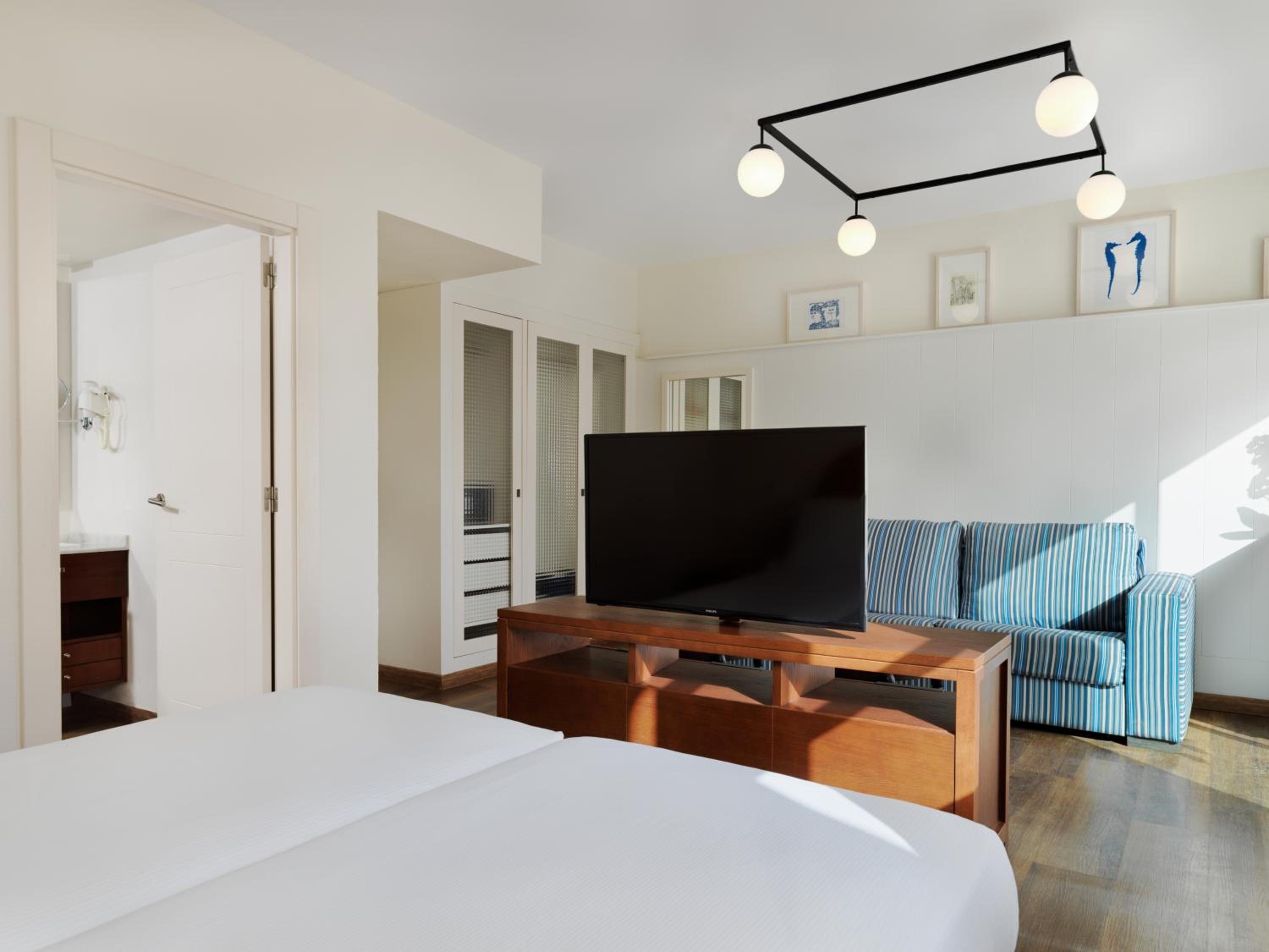 Junior Suite (1 Adult) thumbnail 6