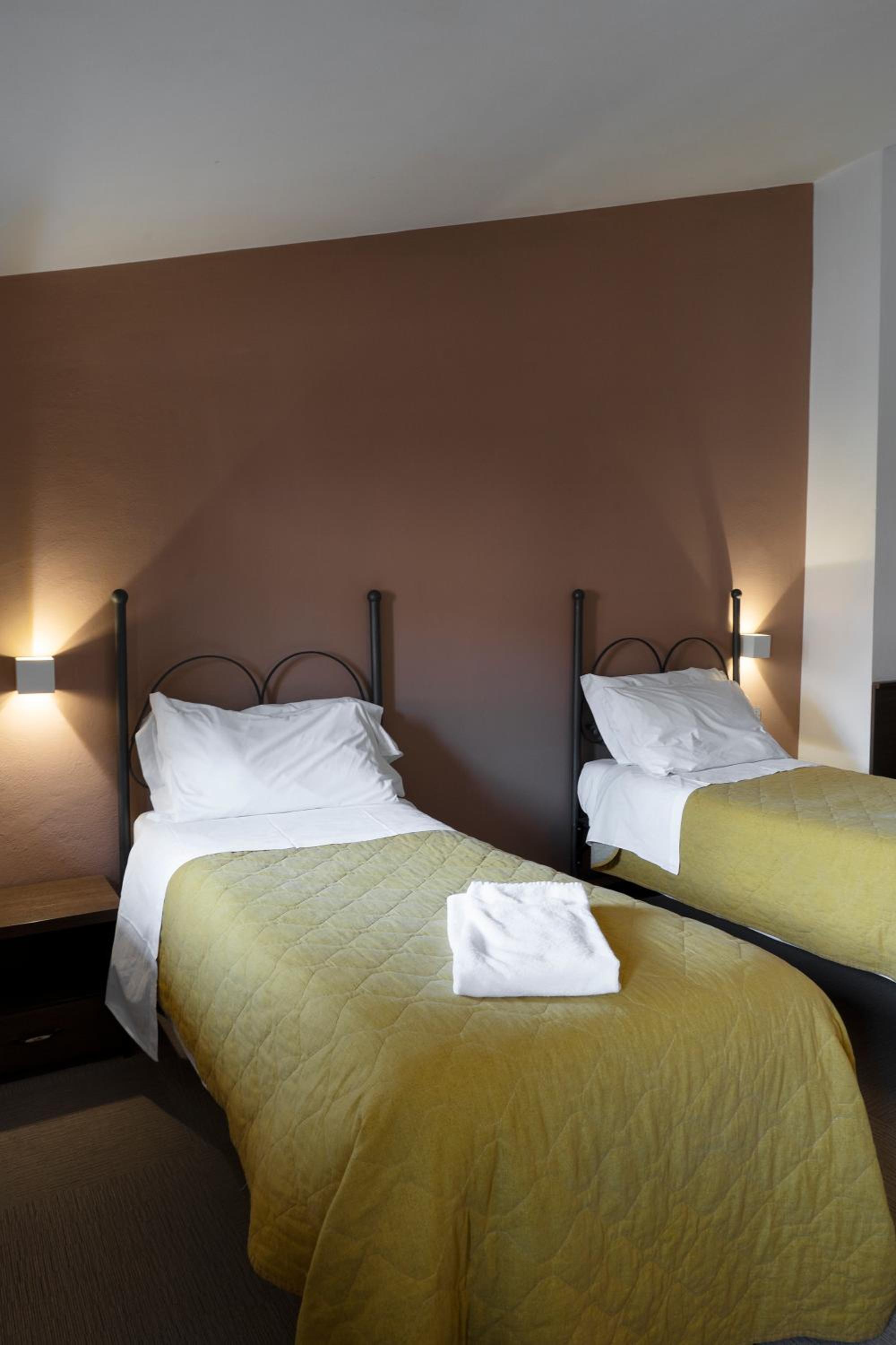 Double Room - Photo 4