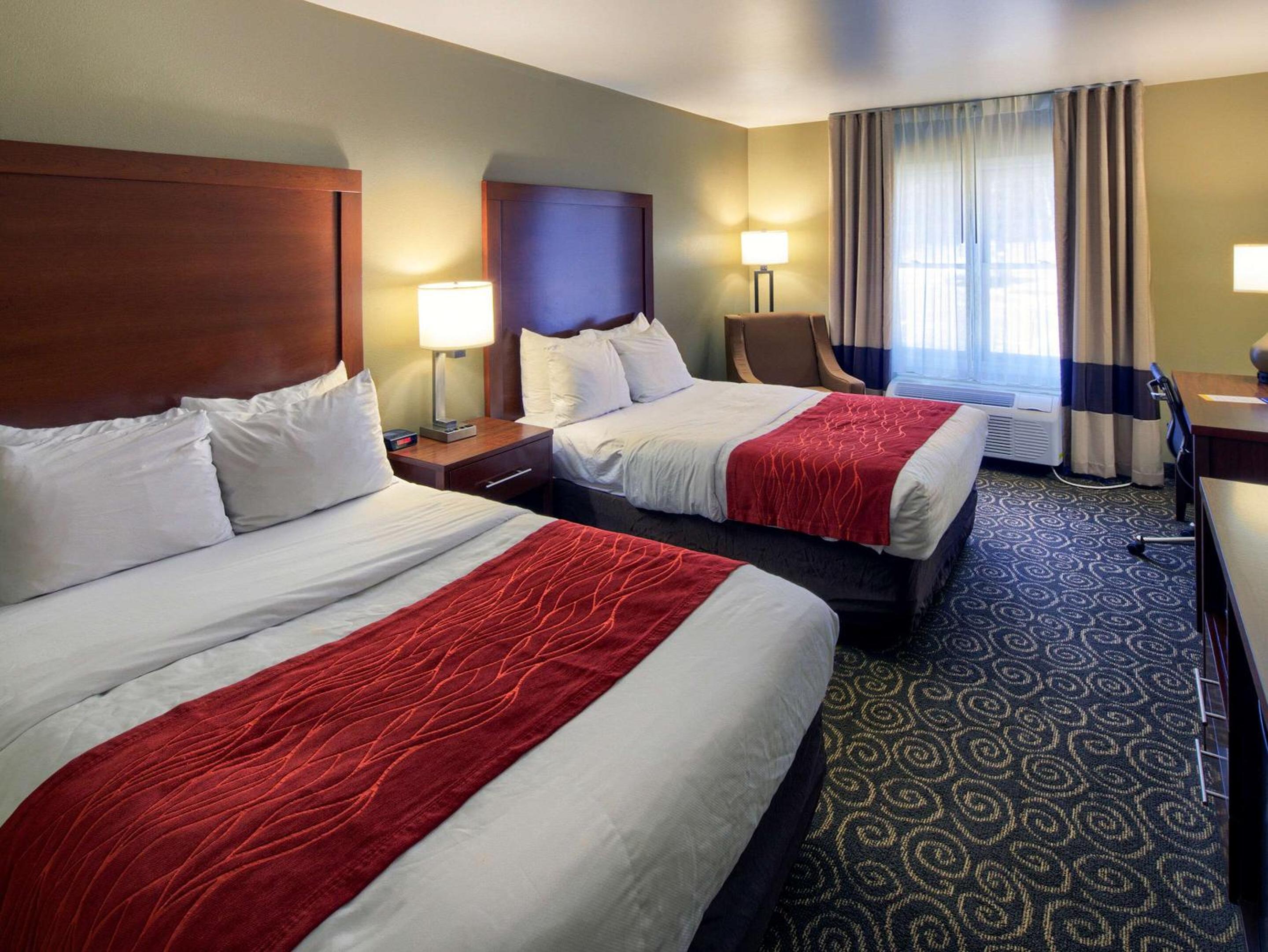 Double Room with Two Double Beds - Non-Smoking photo 1