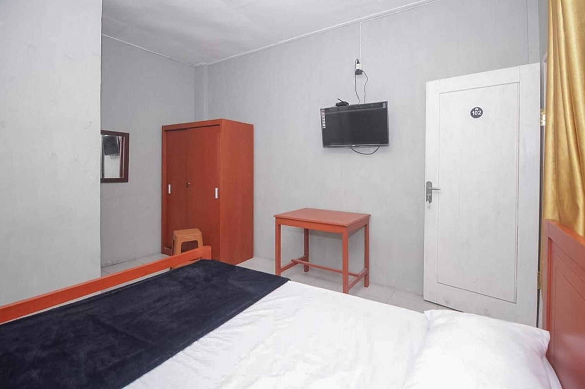 Deluxe Double Room - Photo 9