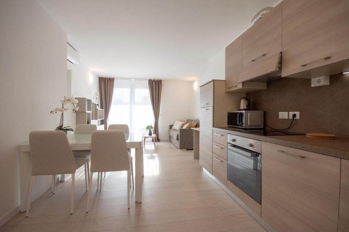 Apartment with Lagoon View