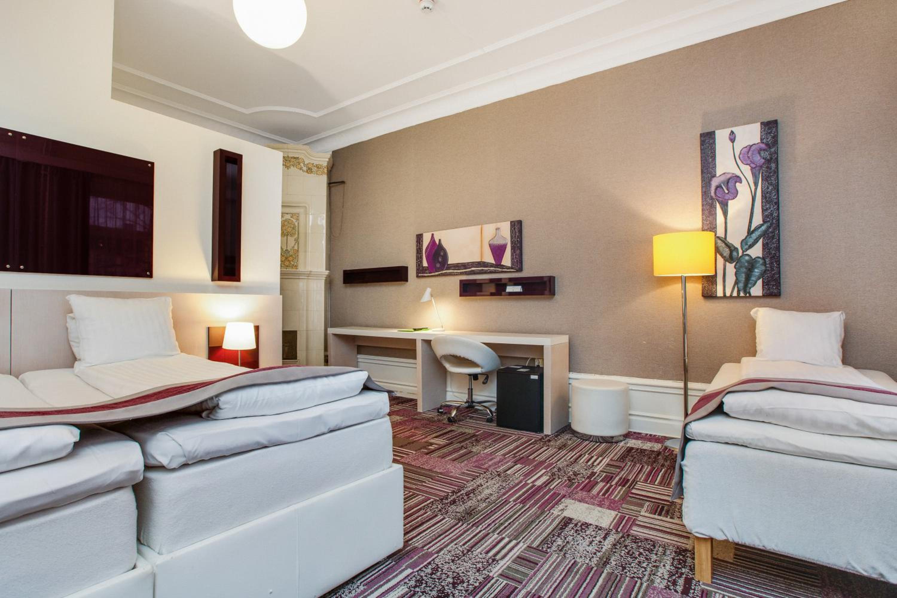 Standard Triple Room thumbnail 5