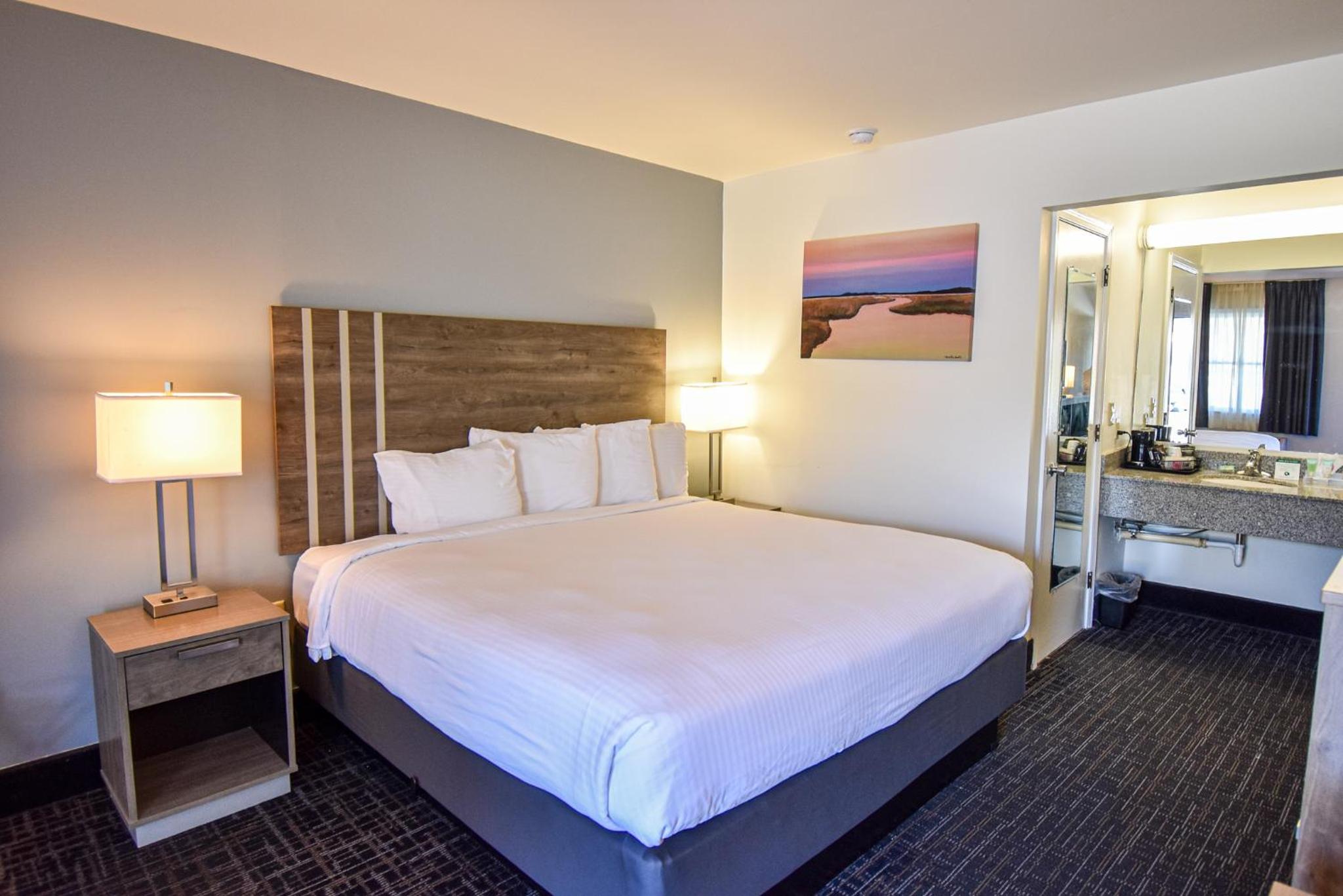 Standard King Room photo 1