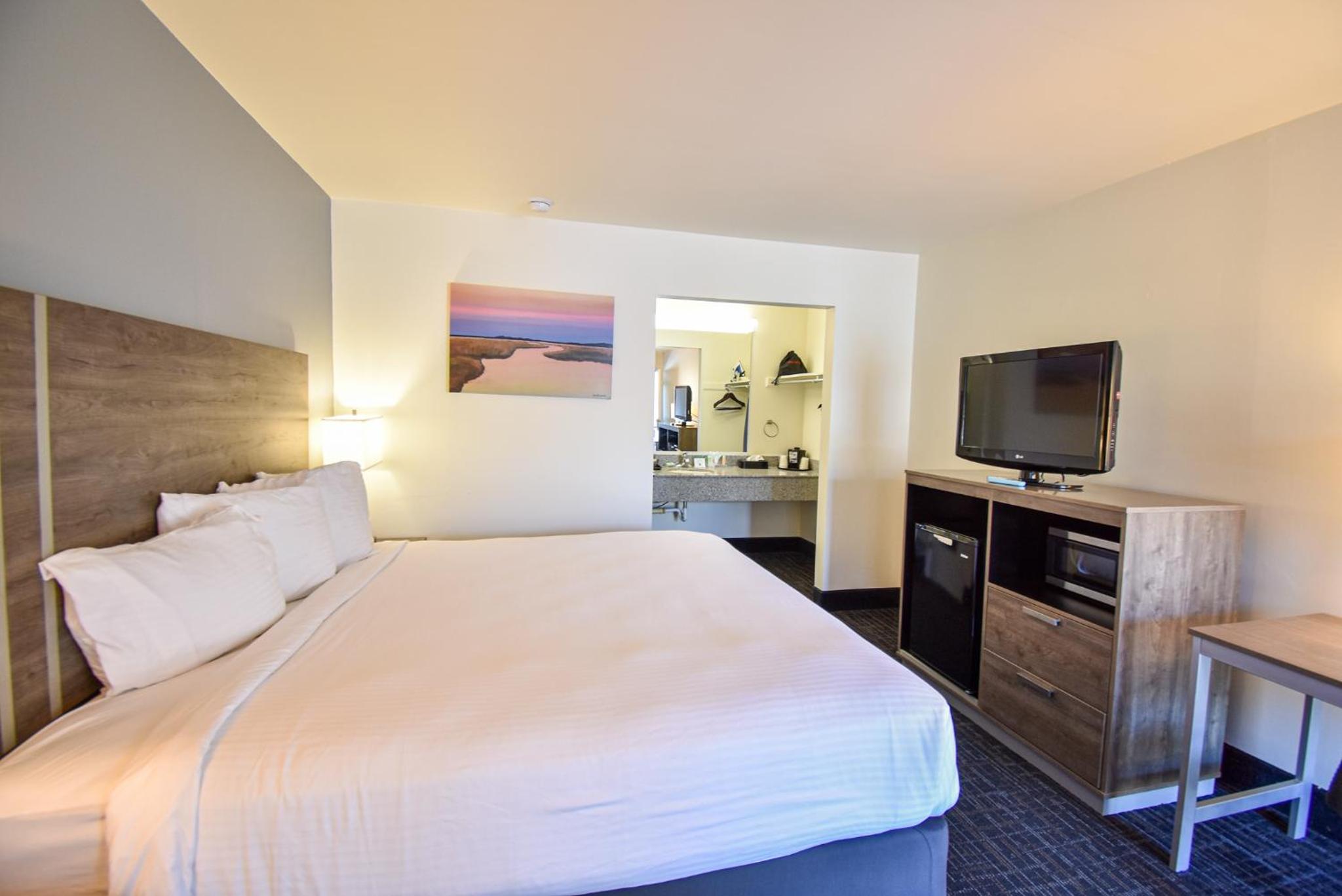 Standard King Room photo 2