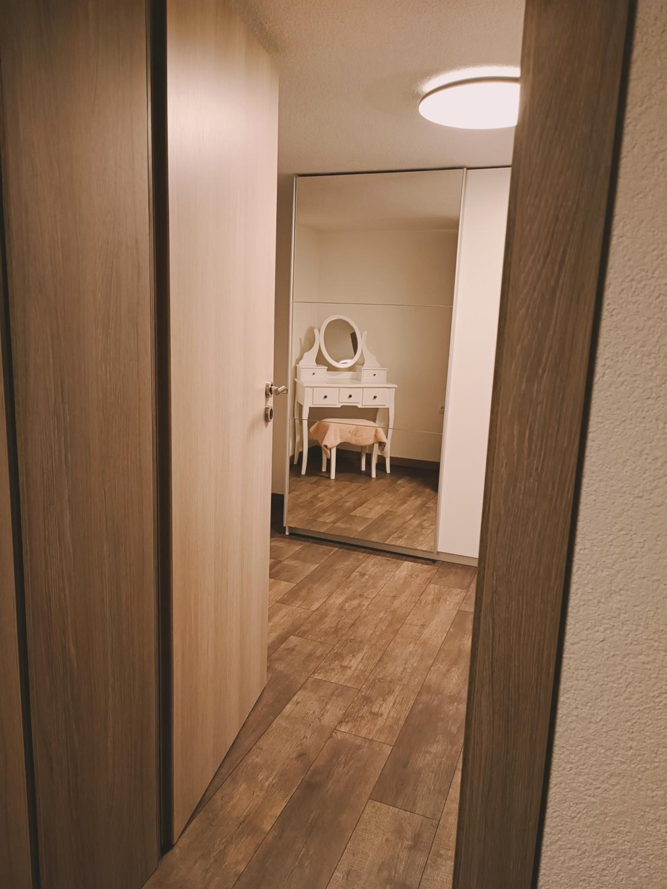 One-Bedroom Apartment - Photo 1