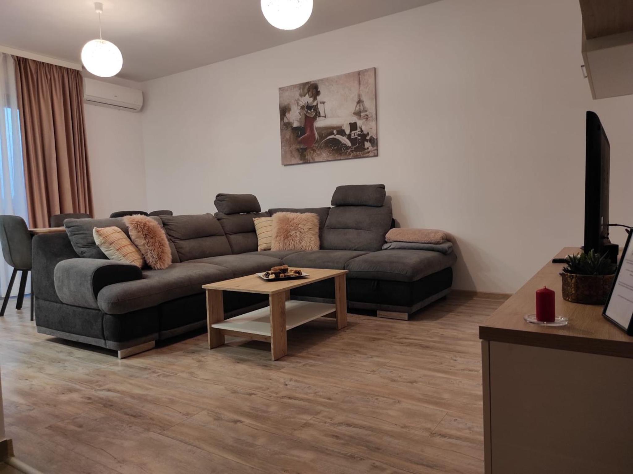 One-Bedroom Apartment - Photo 22