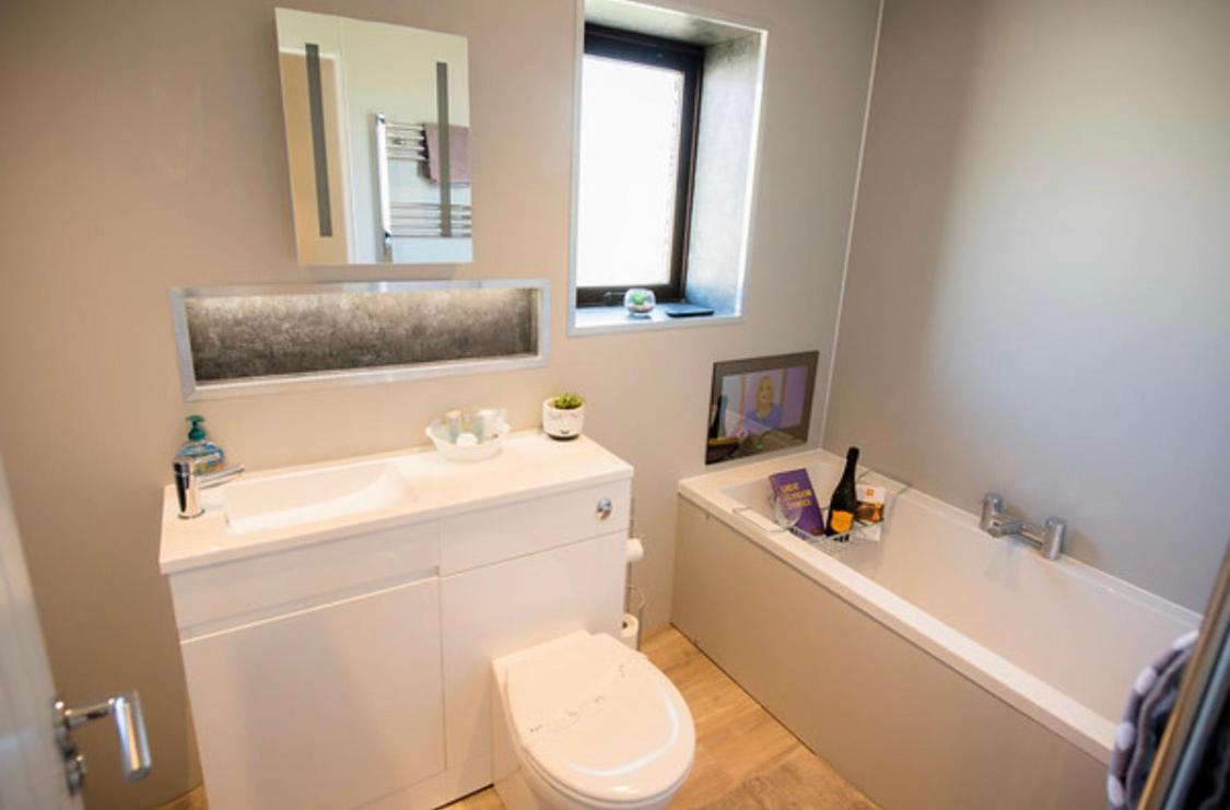 Three-Bedroom House photo 2