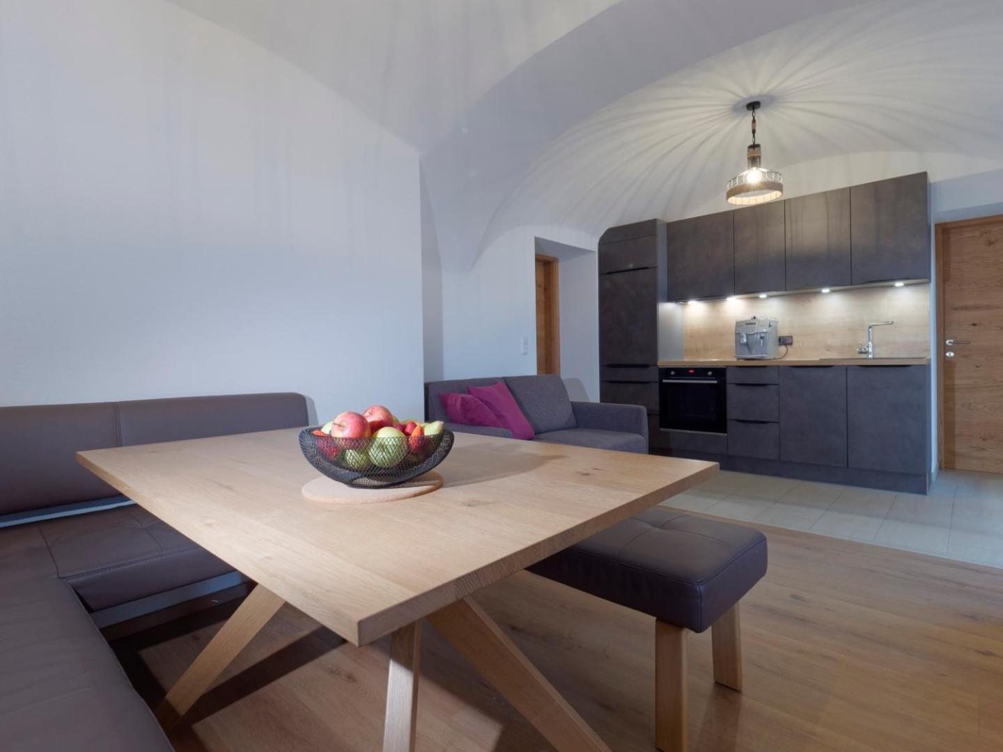 One-Bedroom Apartment - Photo 8