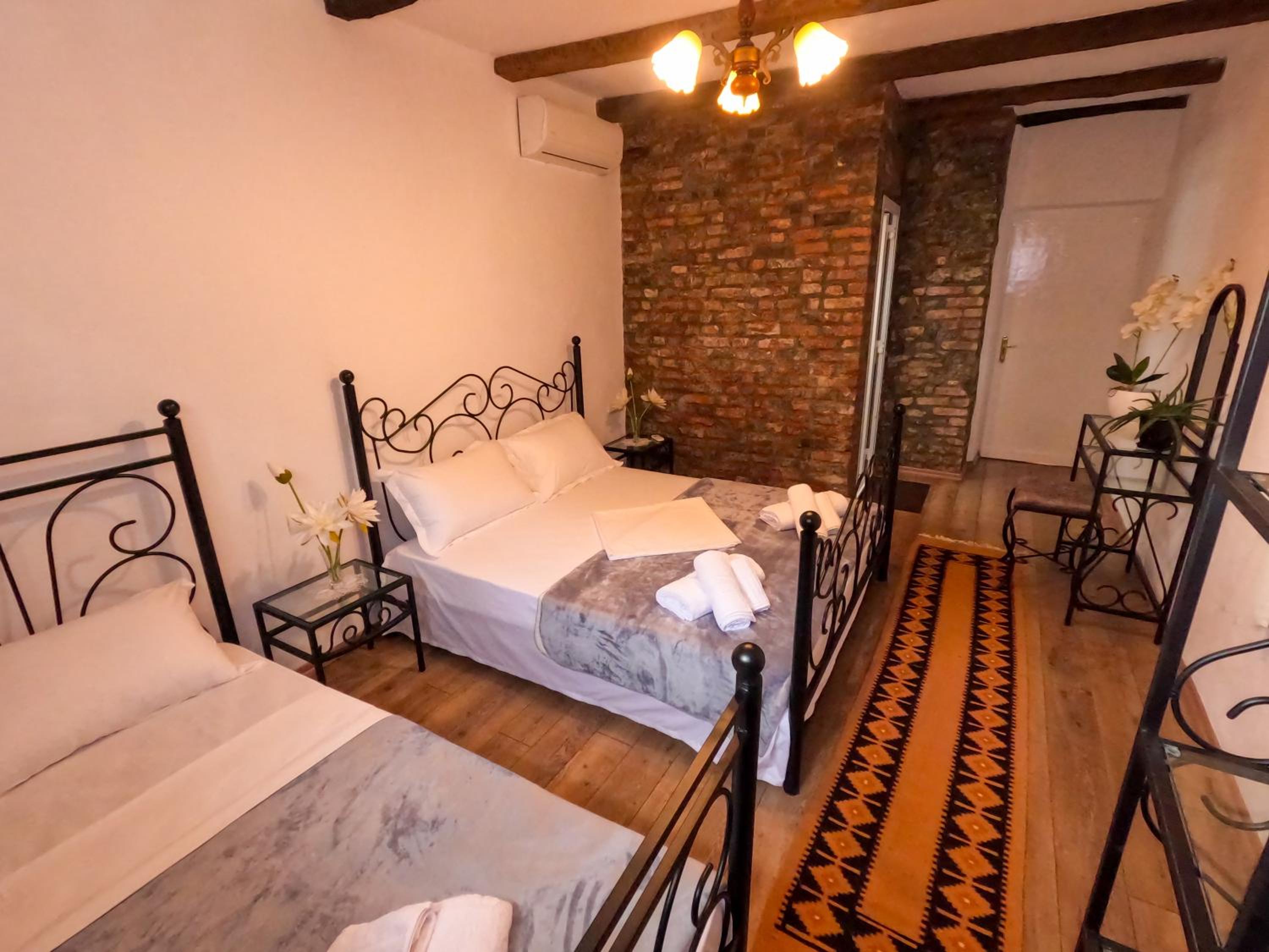 Deluxe Triple Room photo 3