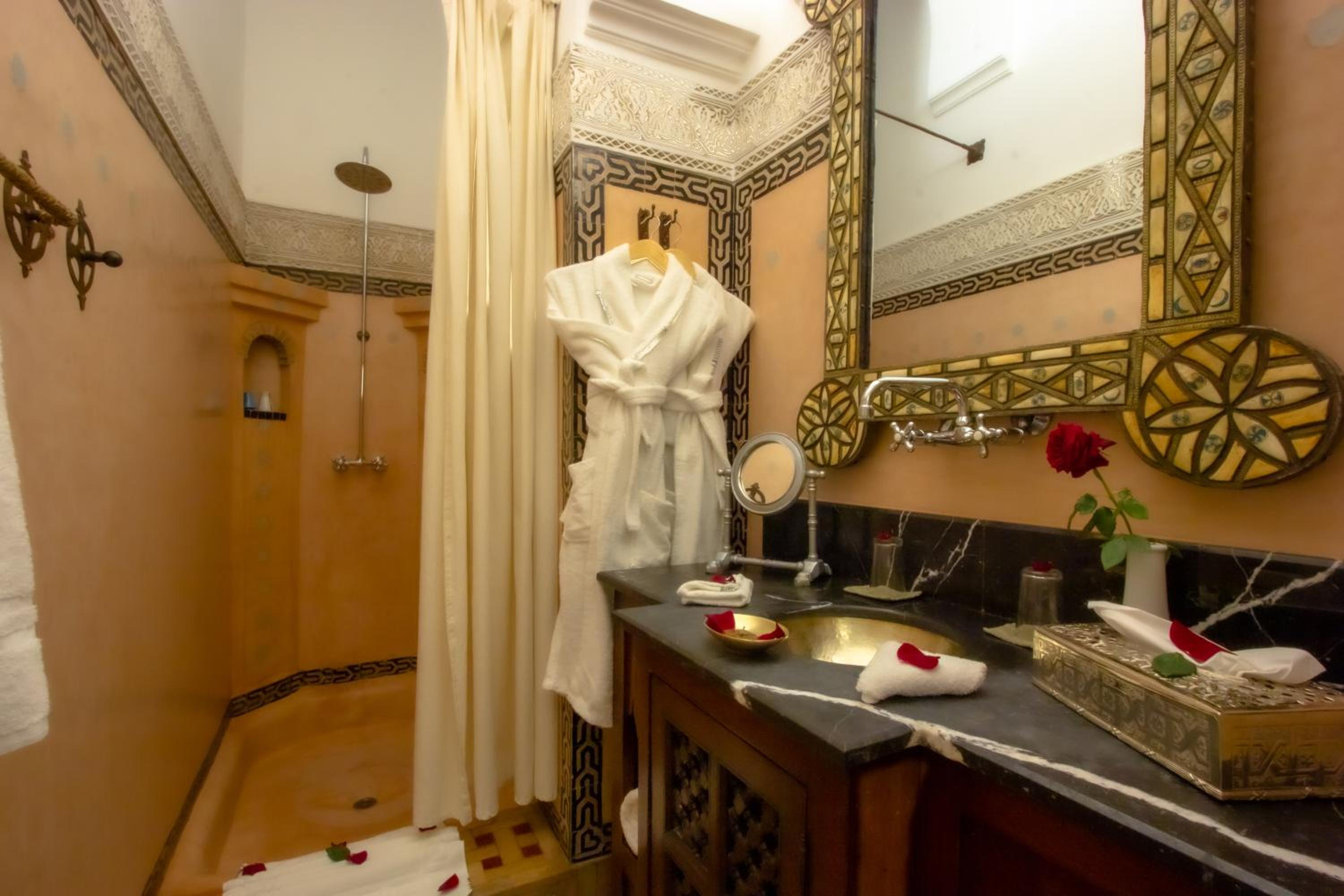 Superior Room - Photo 13