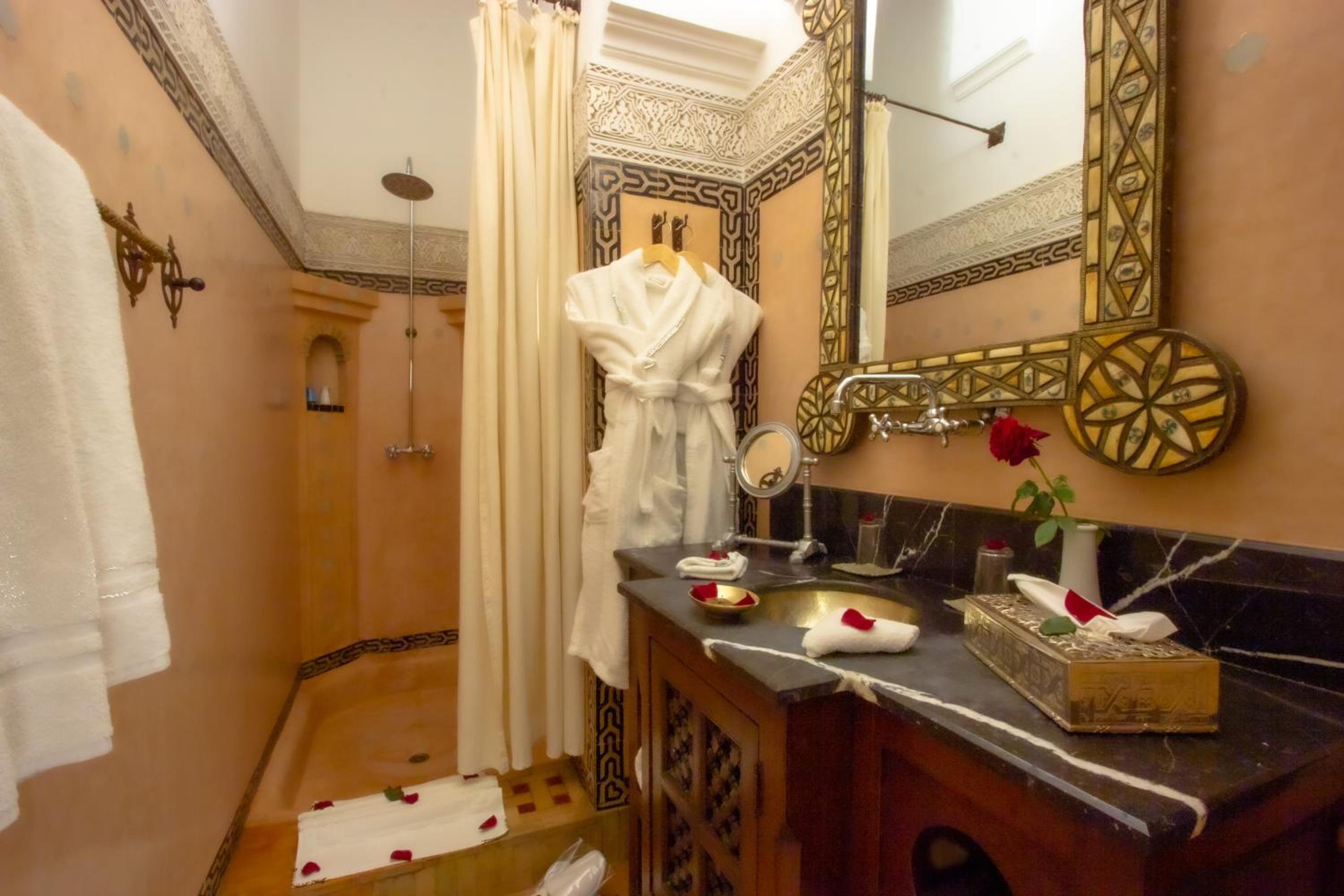 Superior Room - Photo 14