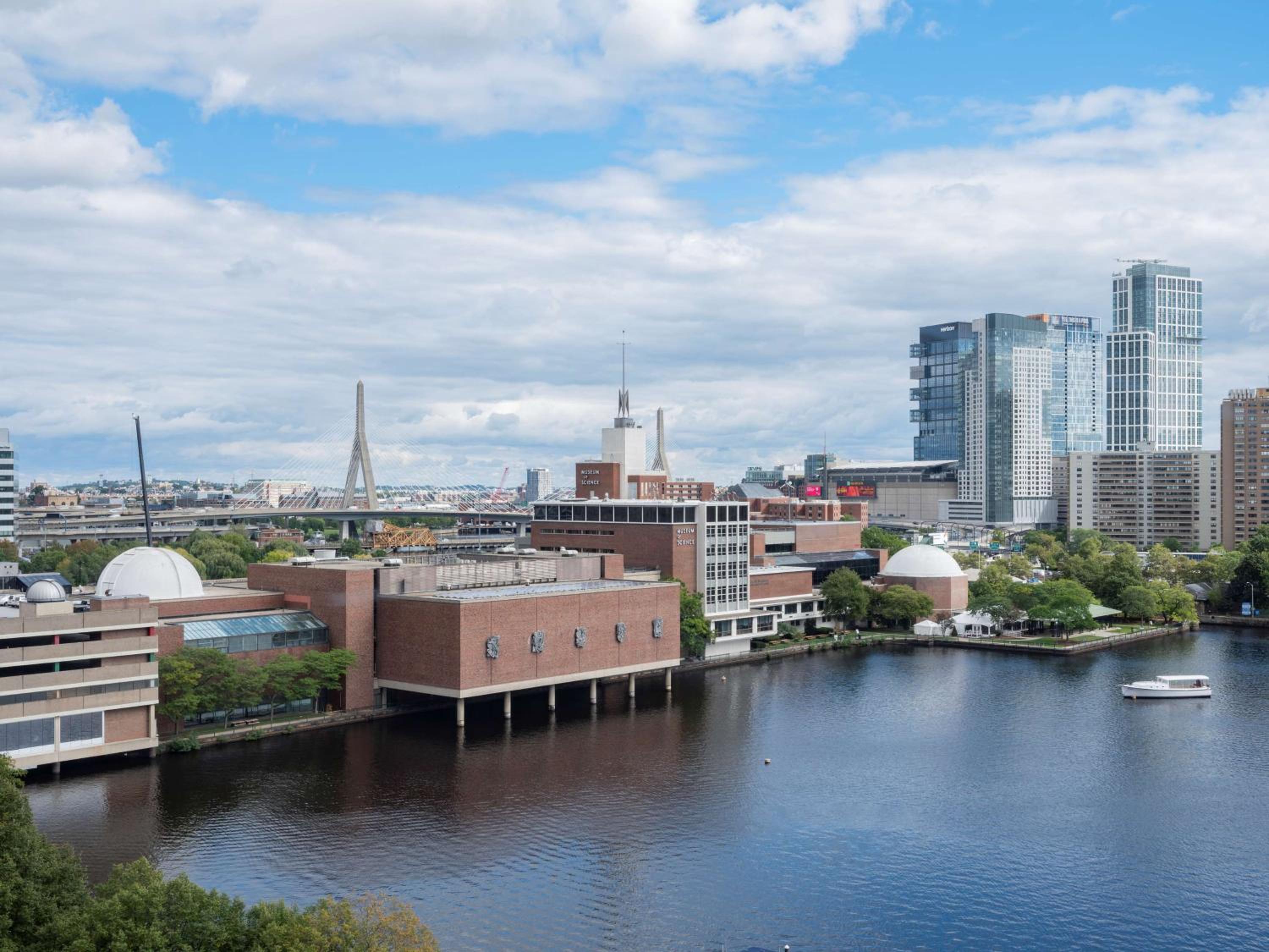 King - River View - West Tower - Photo 10