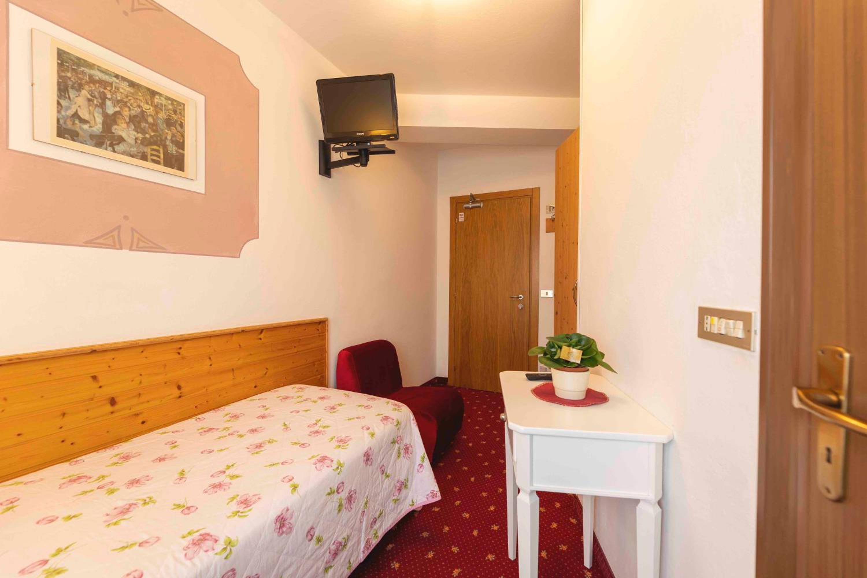 Economy Single Room photo 2