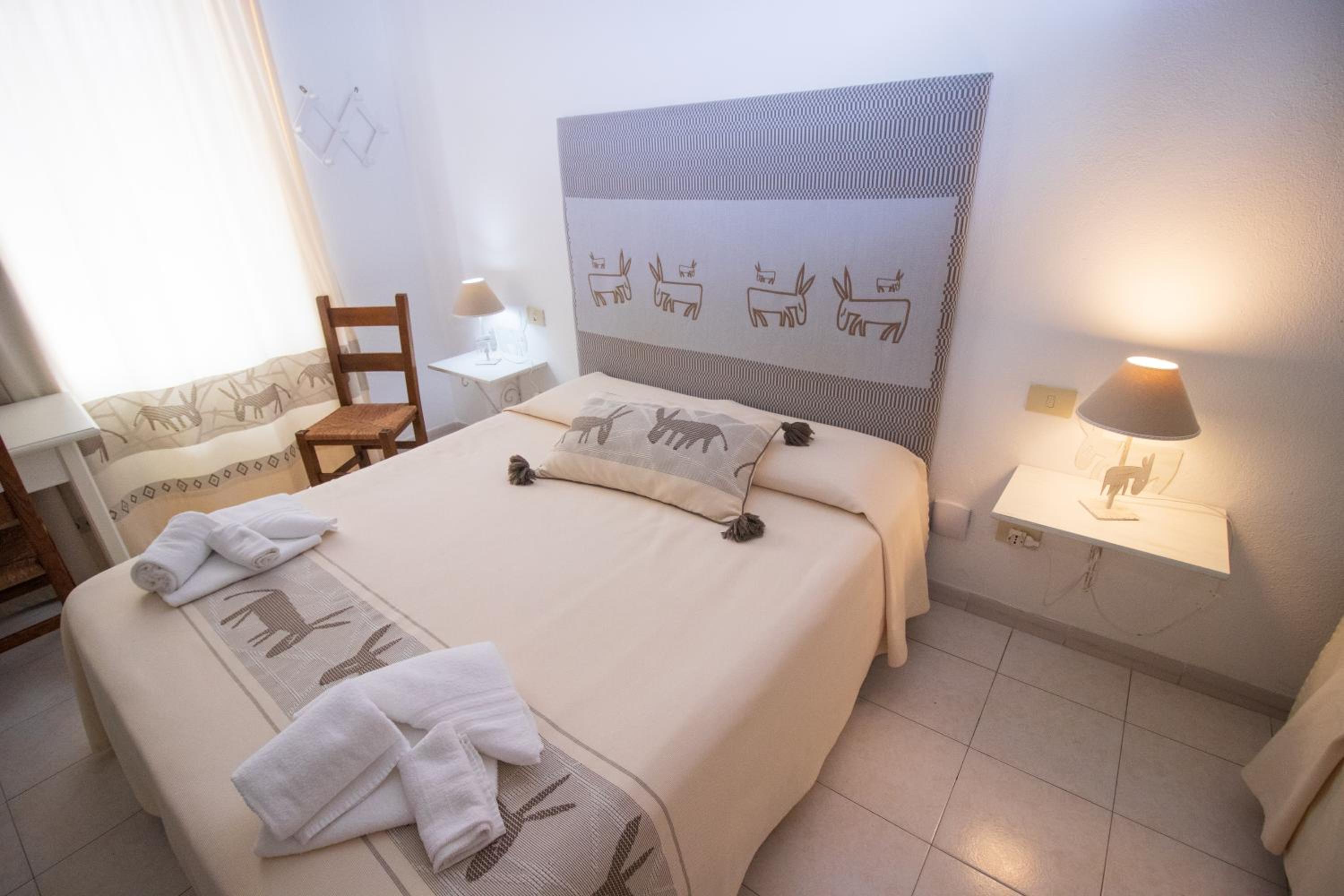 Double Room - Photo 11