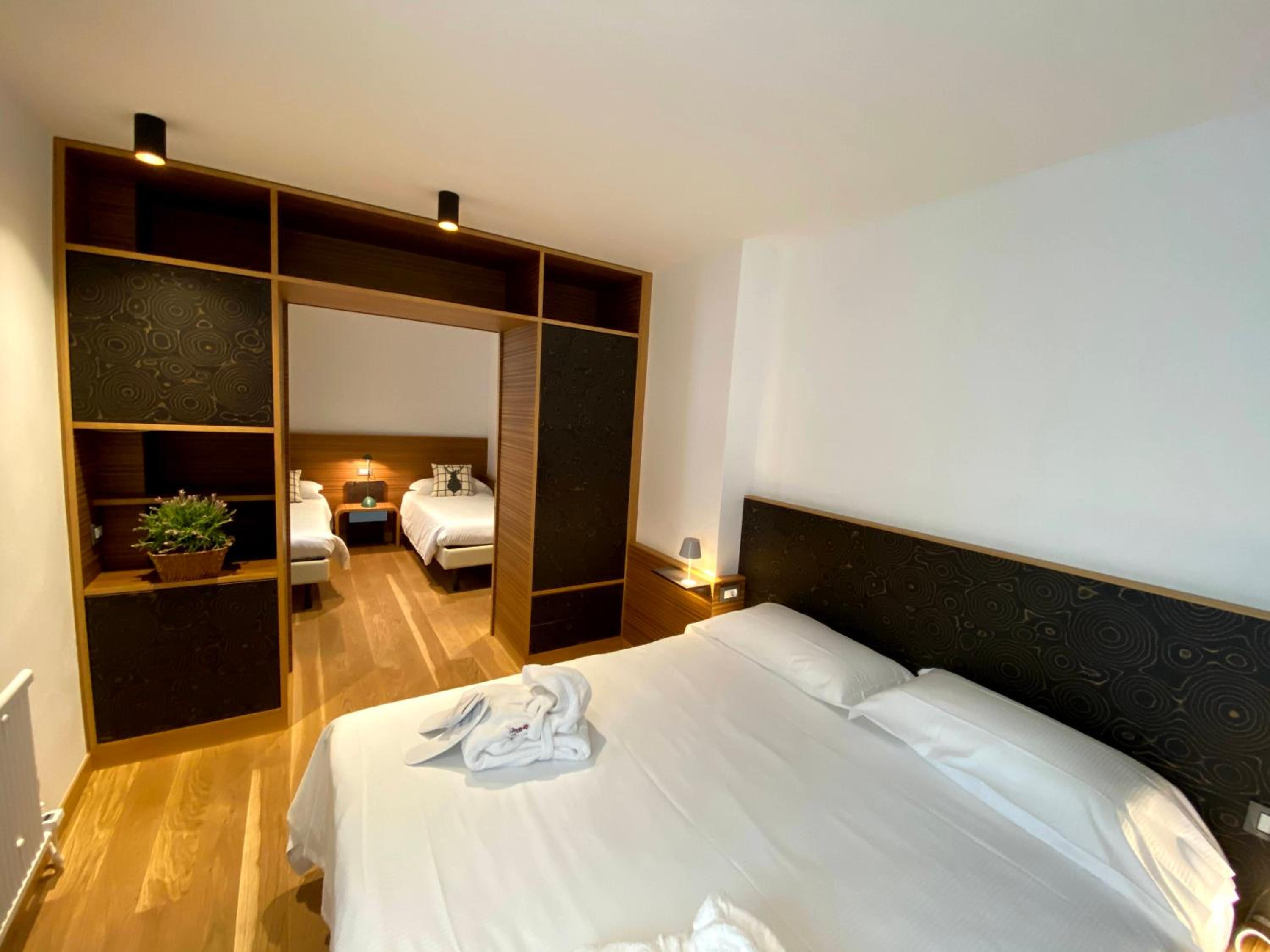 Deluxe Quadruple Room - Photo 5