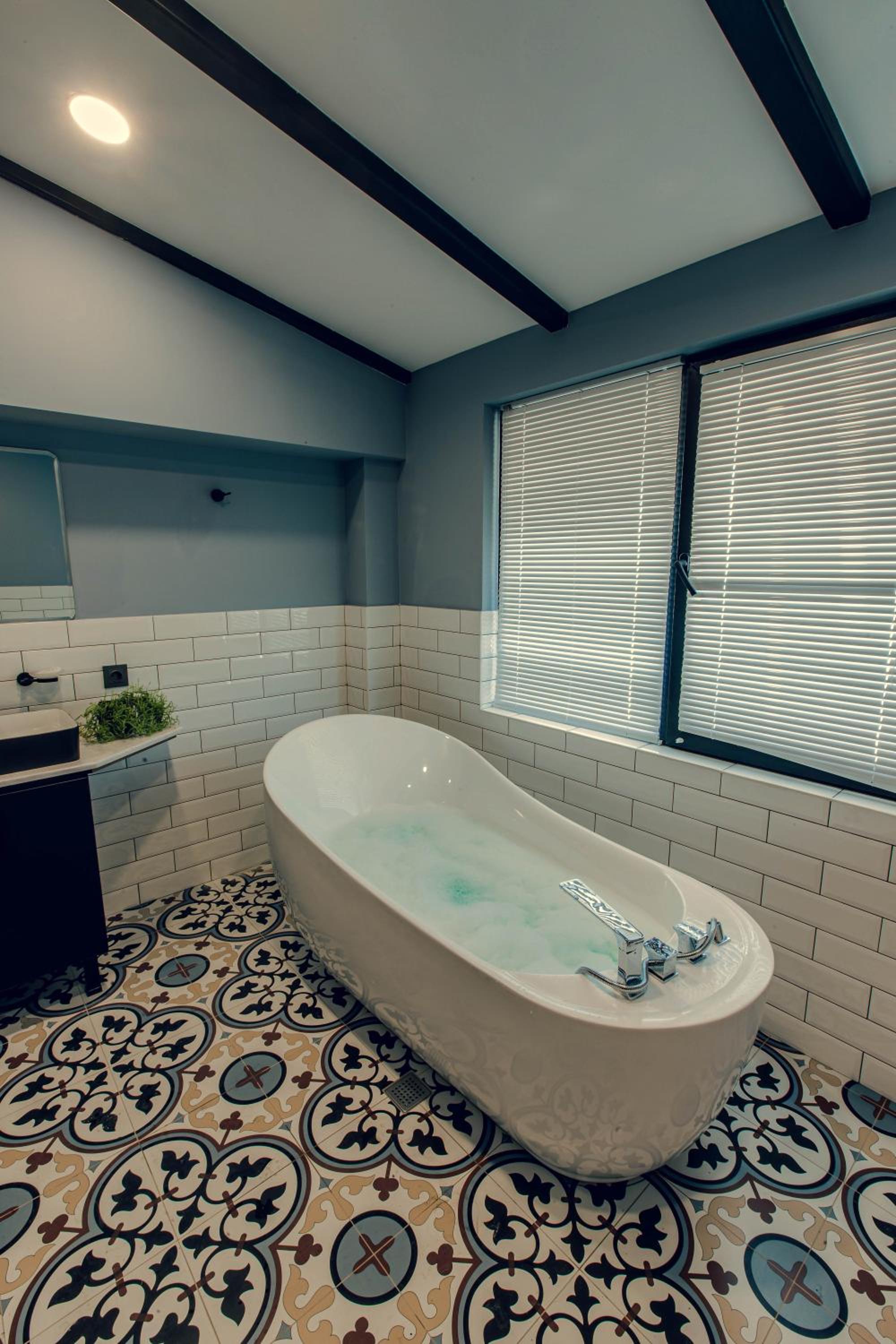 Deluxe Suite - Photo 7