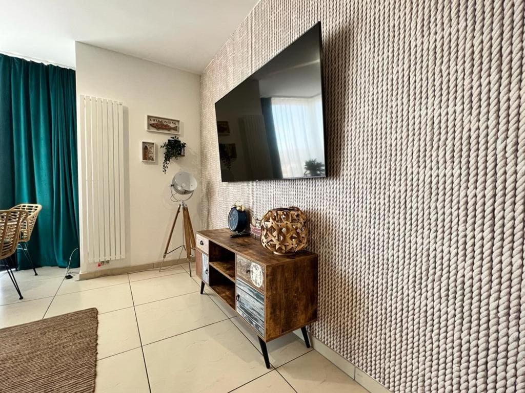 Deluxe Apartment photo 2