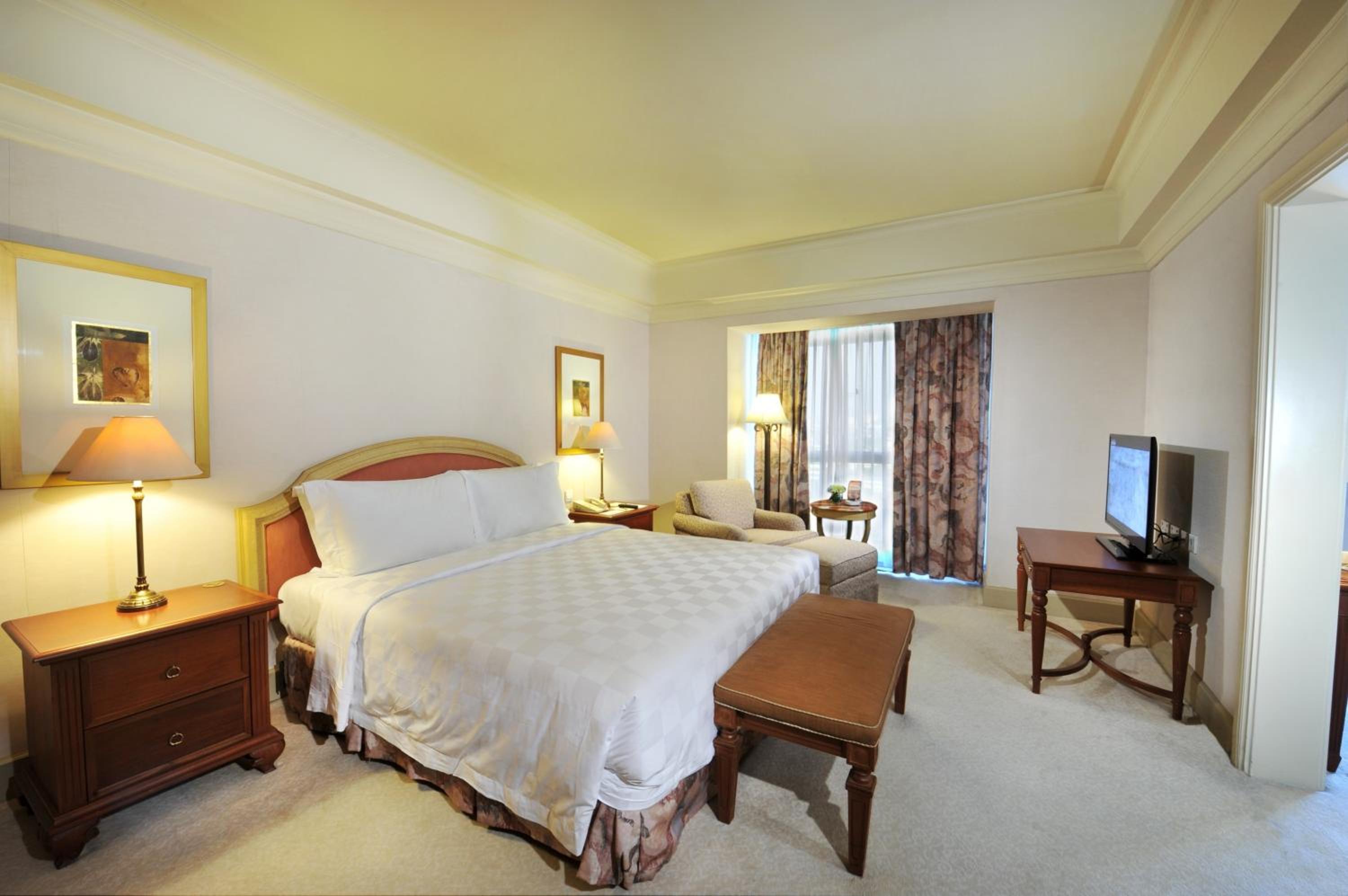 Club Suite  - Photo 2