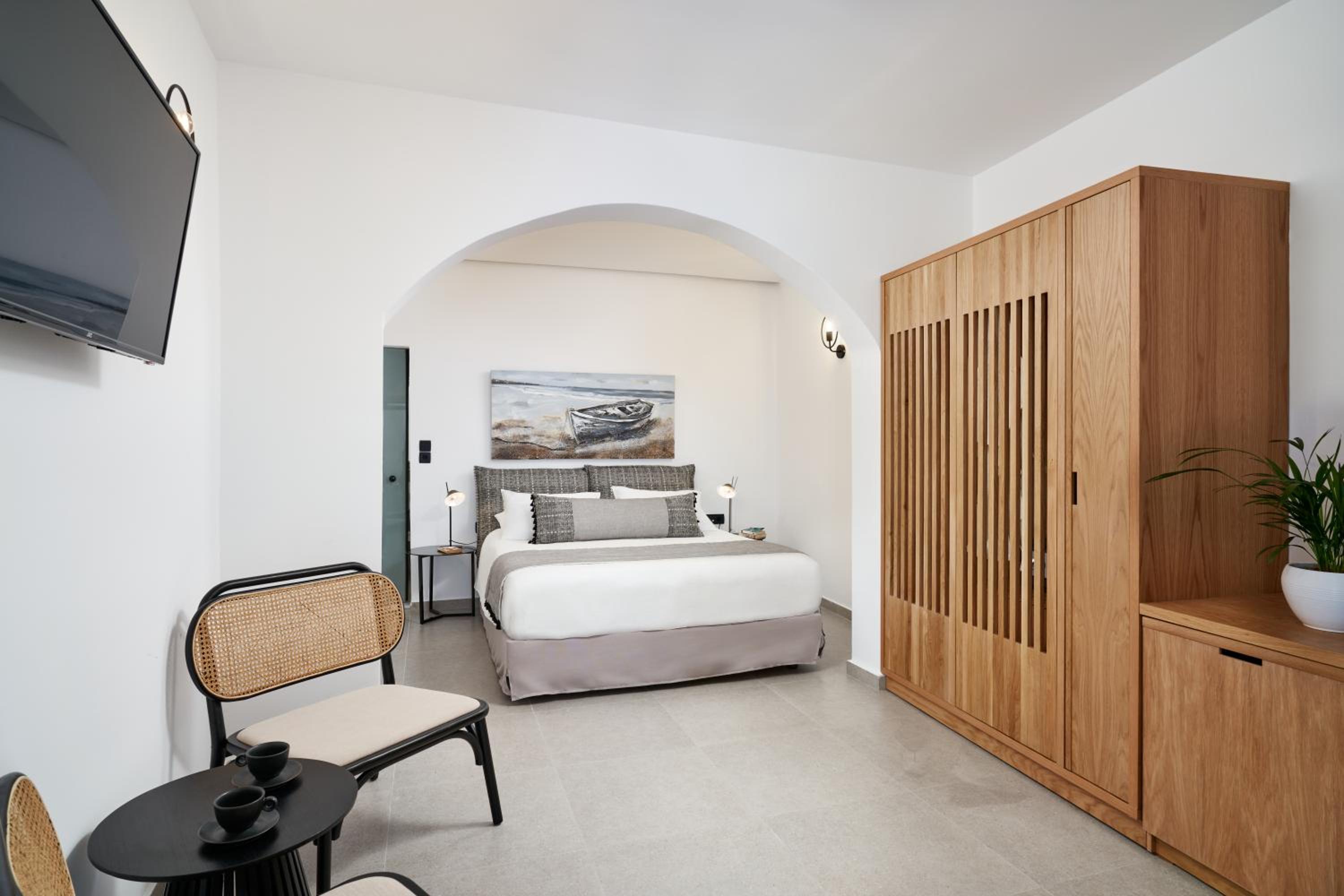 Superior Double Room with Caldera View - Photo 12