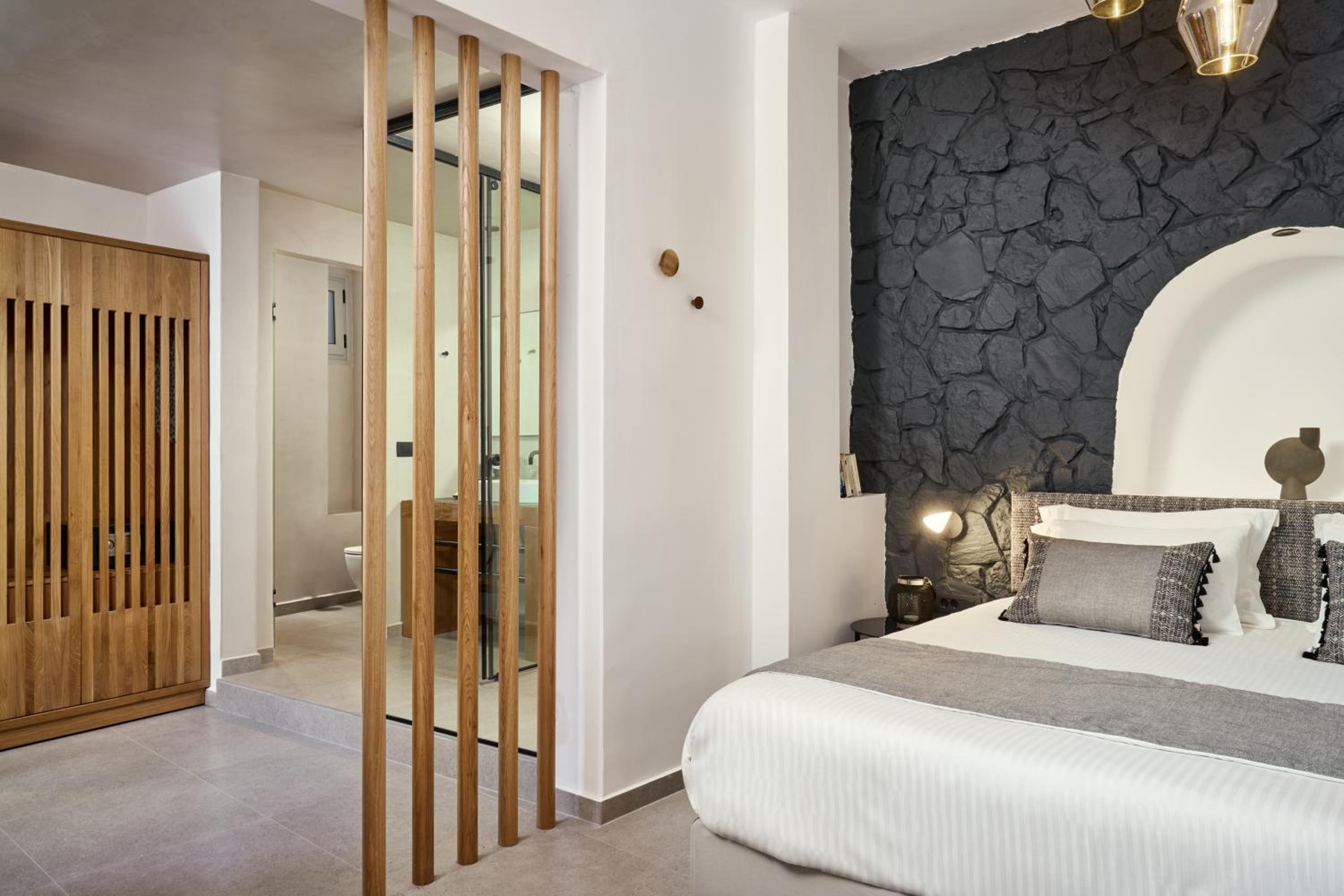 Superior Double Room with Caldera View - Photo 3