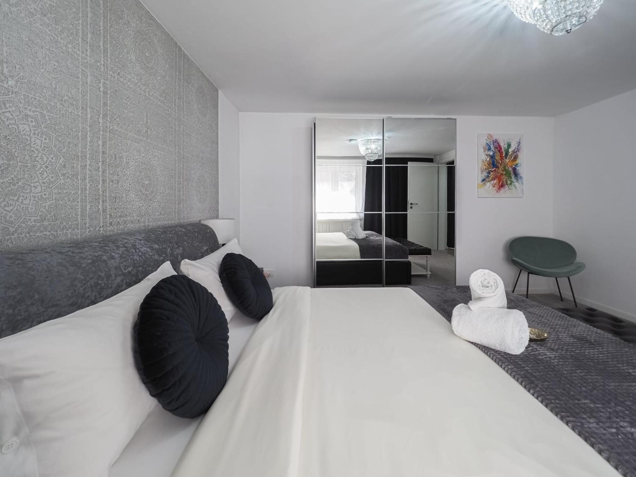 One-Bedroom Apartment - Photo 20