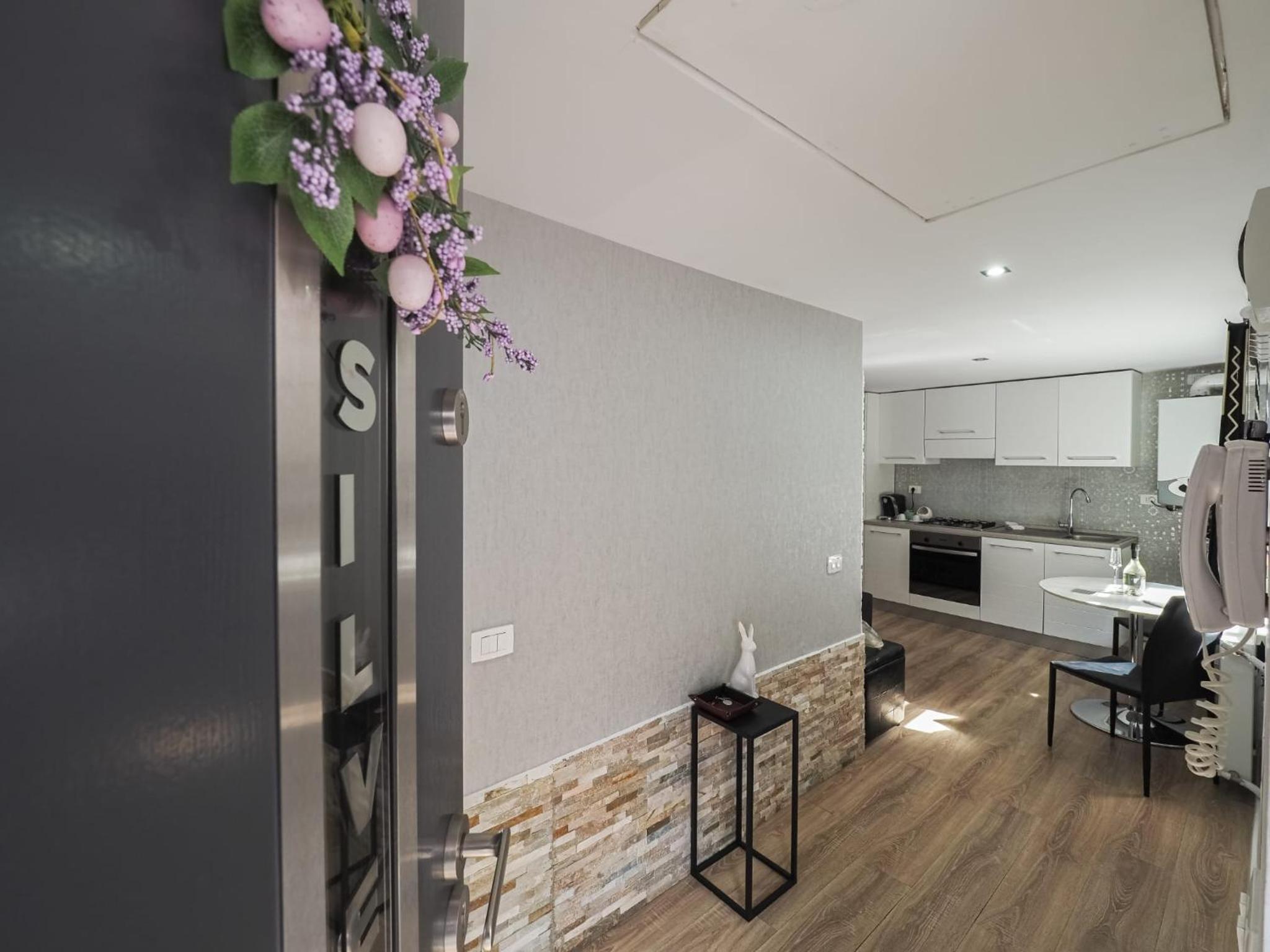 One-Bedroom Apartment - Photo 16