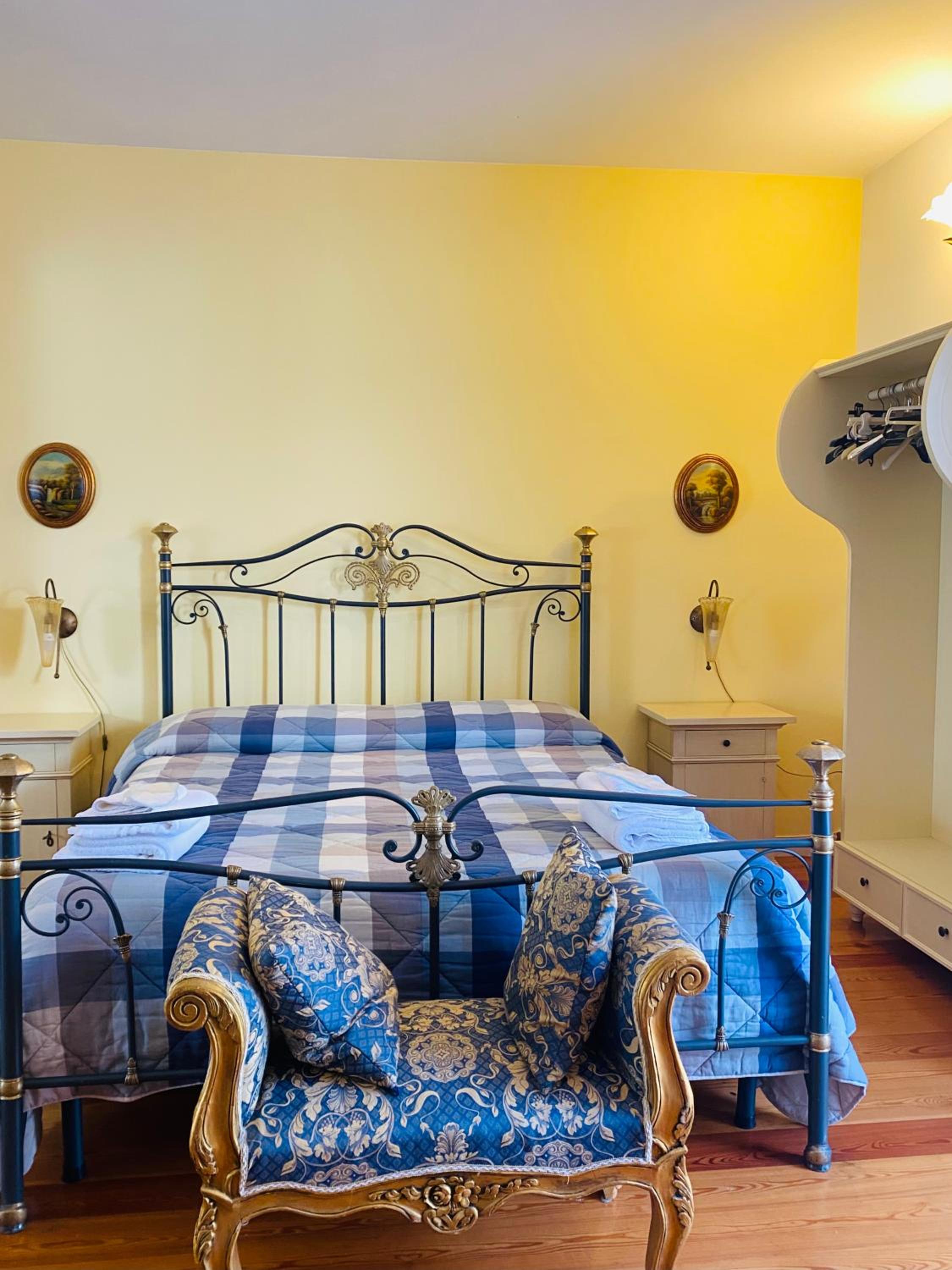 One-Bedroom House photo 1