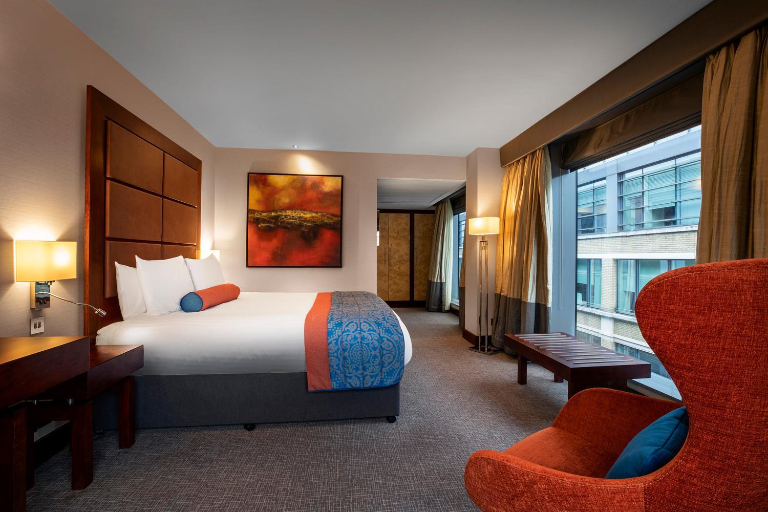 Deluxe King Room with St Pauls Cathedral View