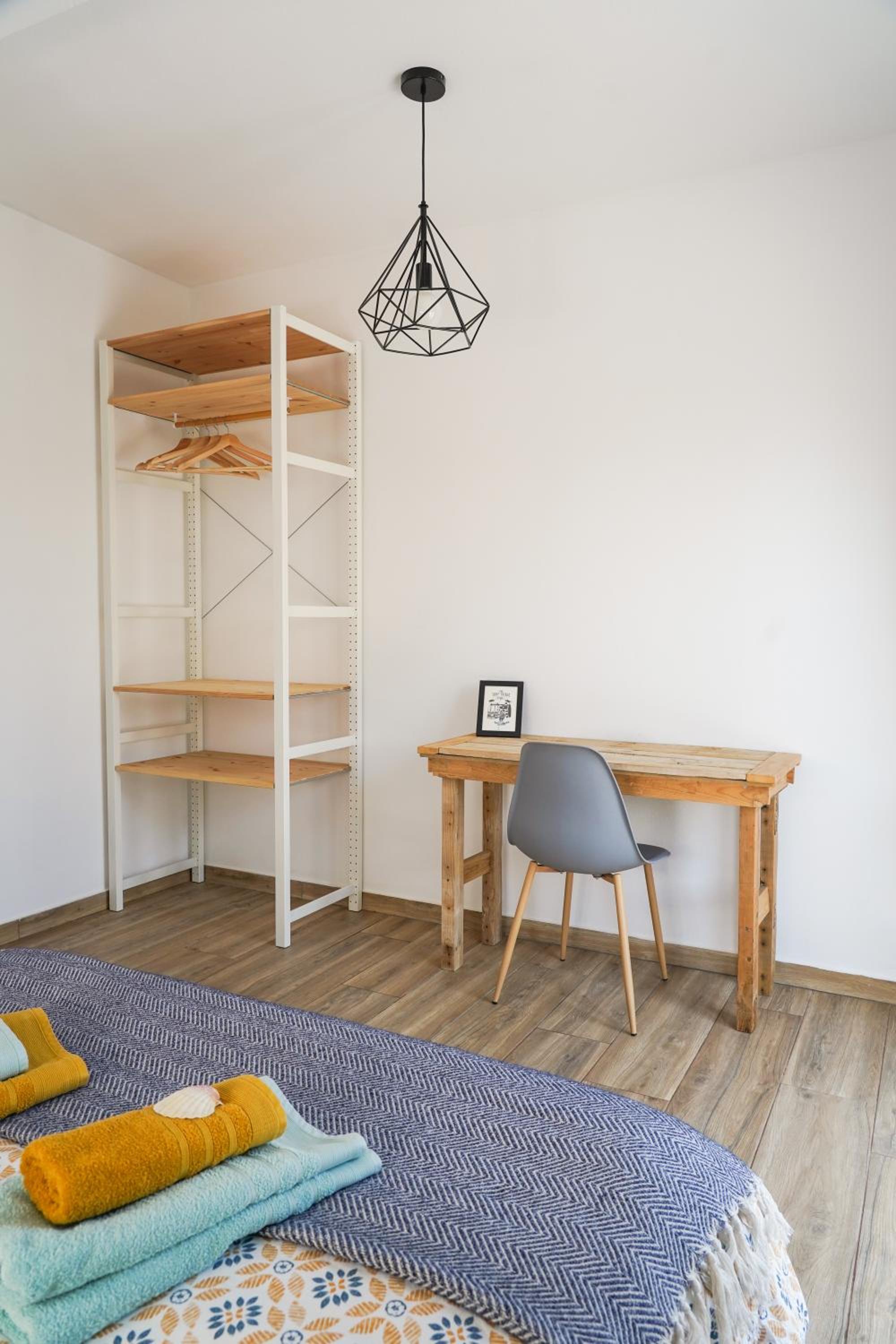 Double Room with Private Bathroom - Photo 4