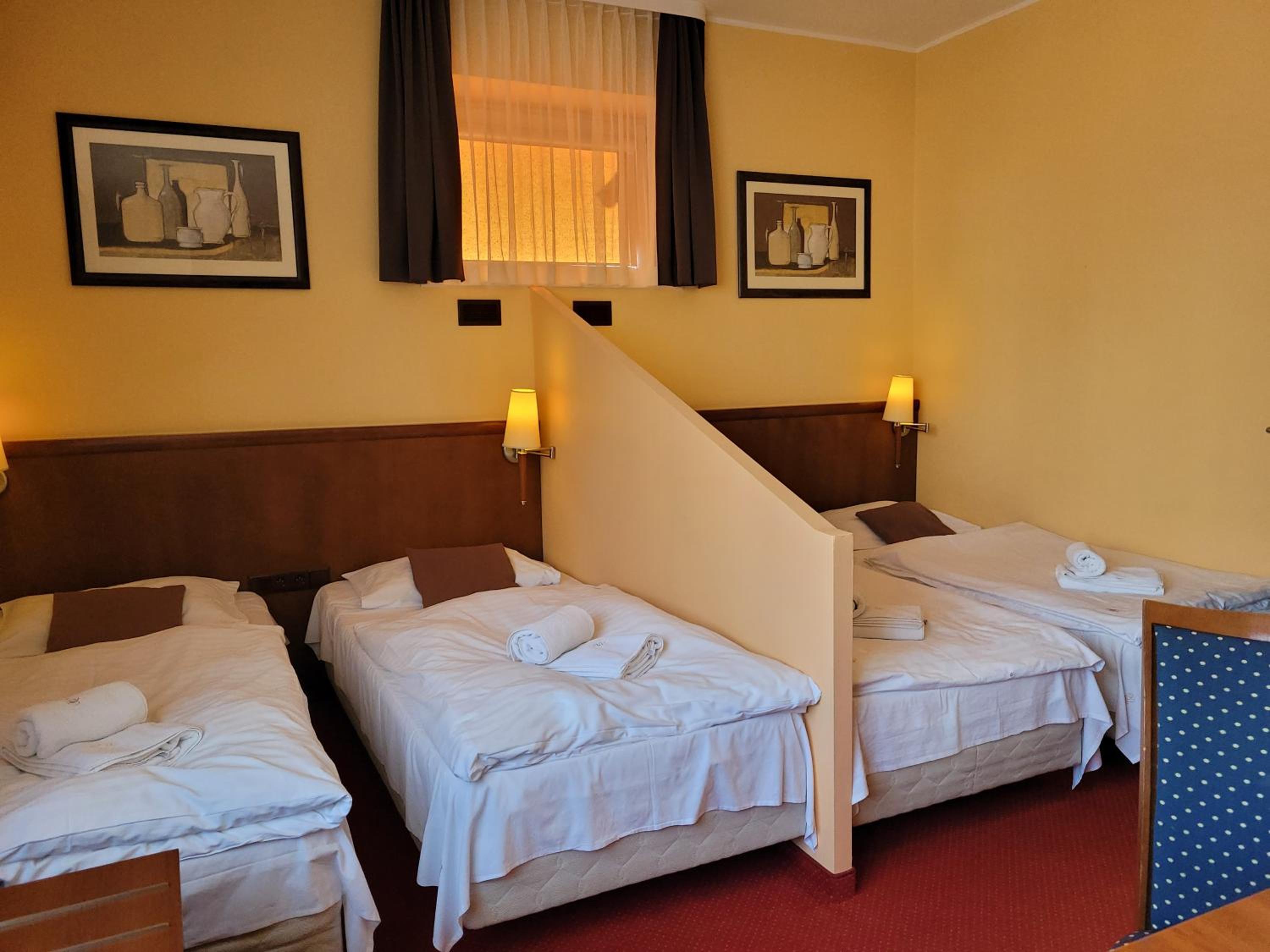 Quadruple Room - Photo 5