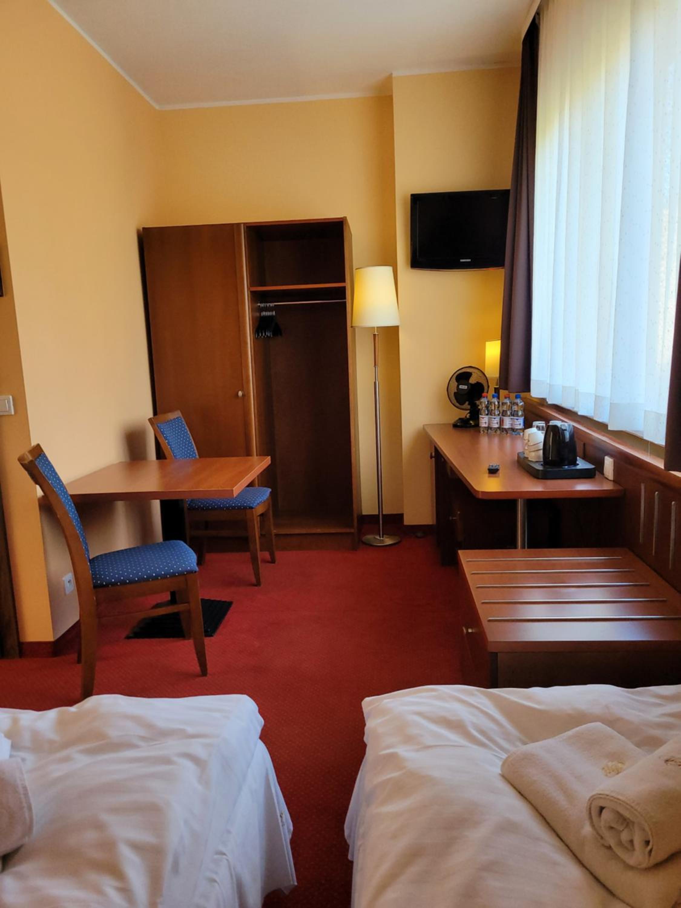 Quadruple Room - Photo 3