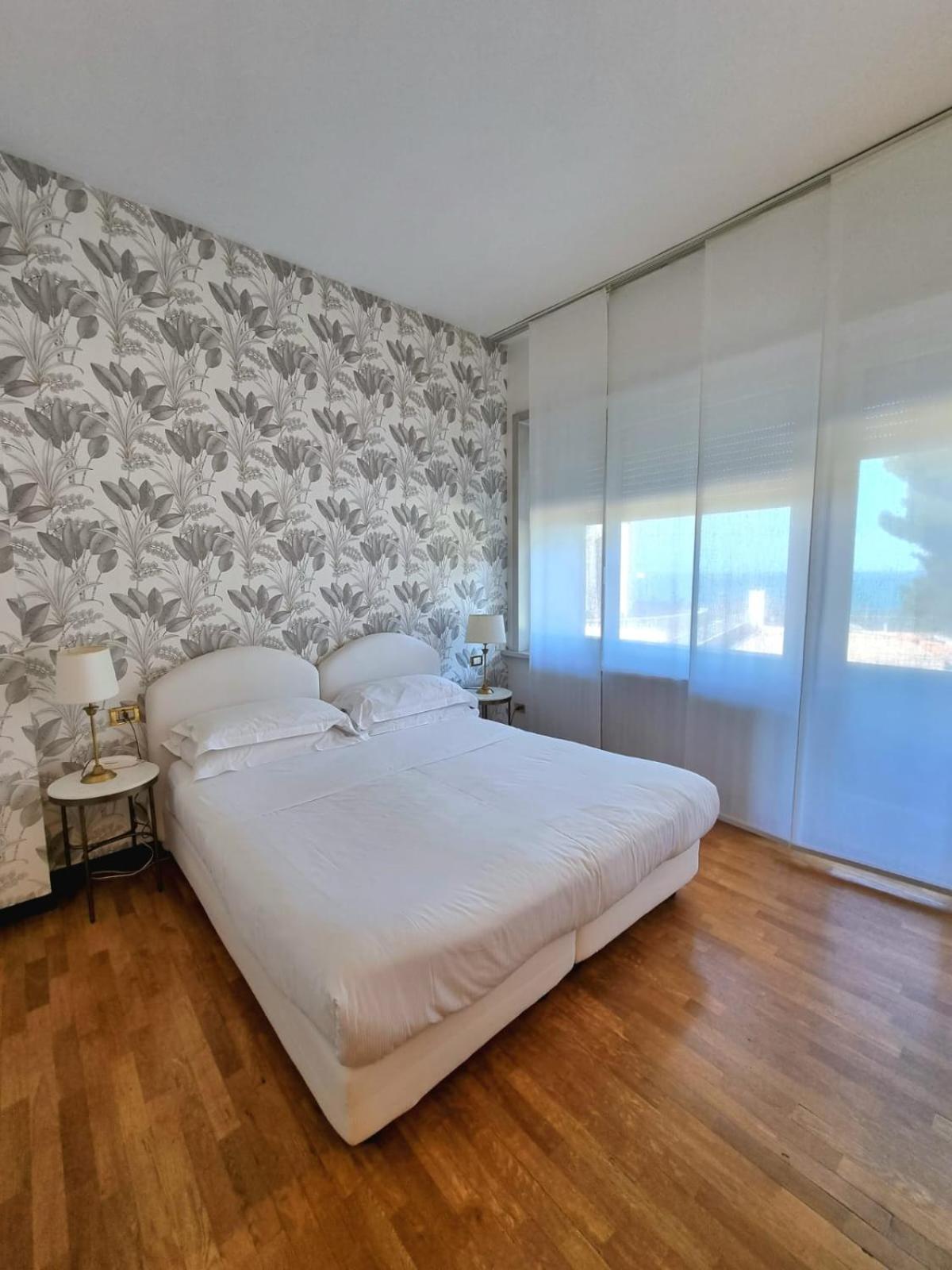 Double Room - Photo 4