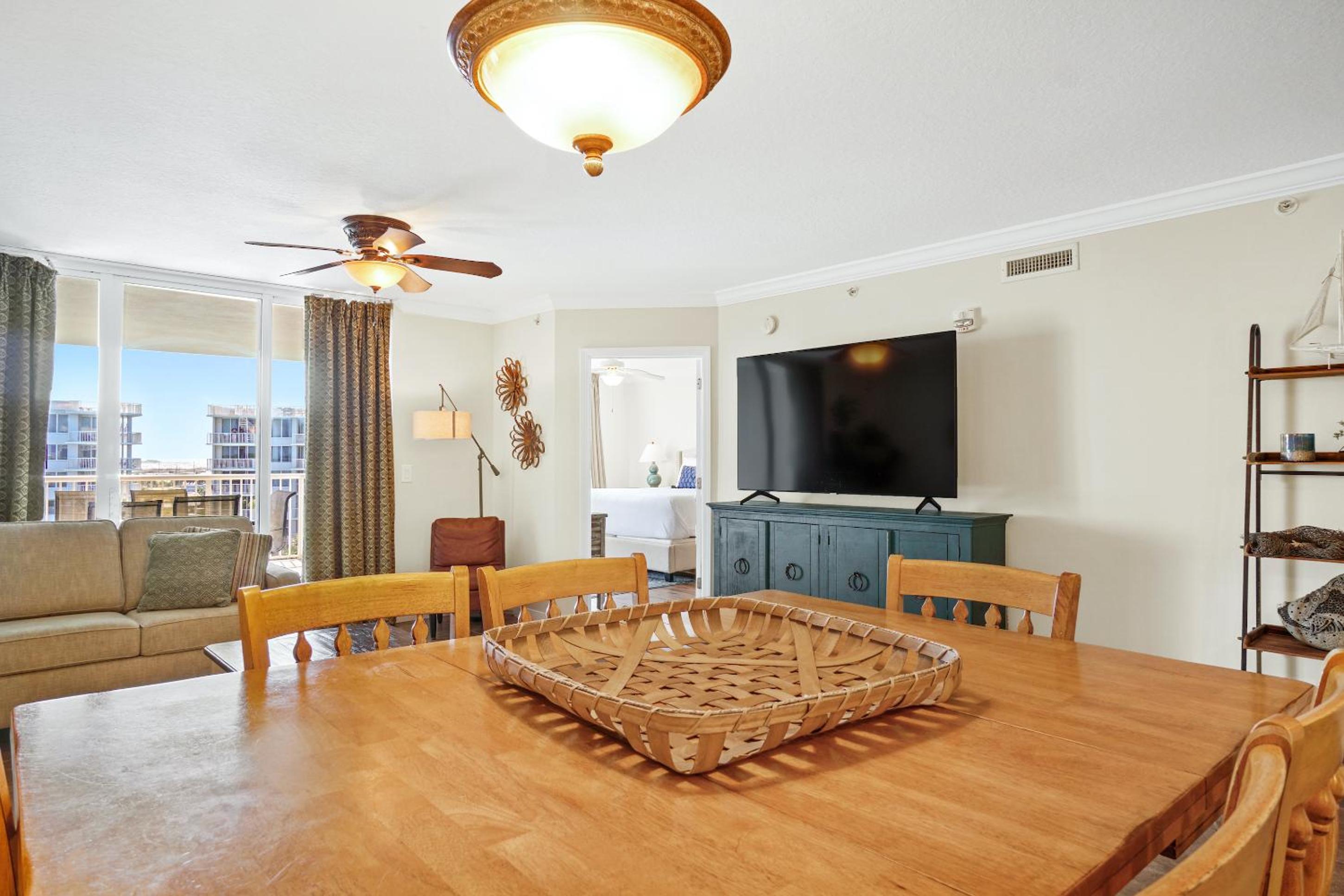 Three-Bedroom Apartment 608 photo 1