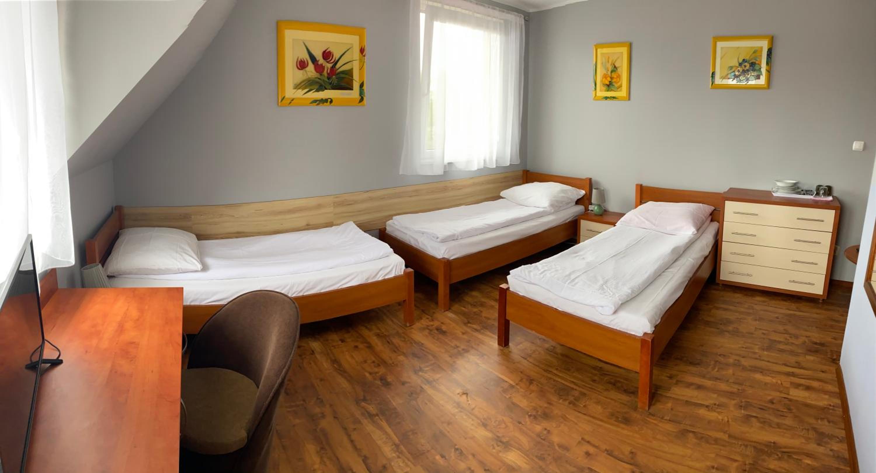 Basic Triple Room photo 1