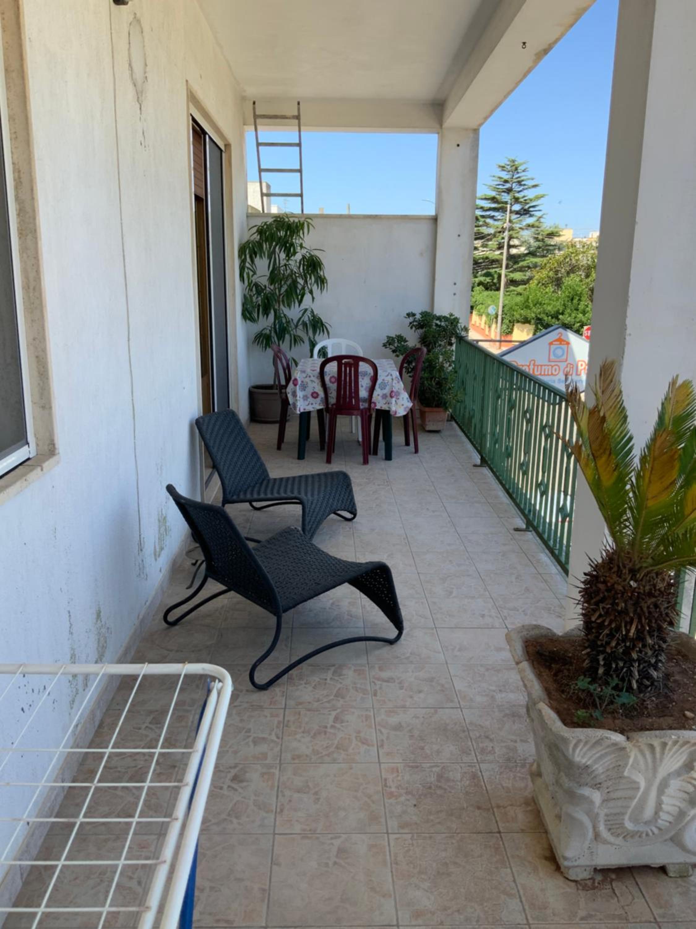 Apartment with Balcony photo 3
