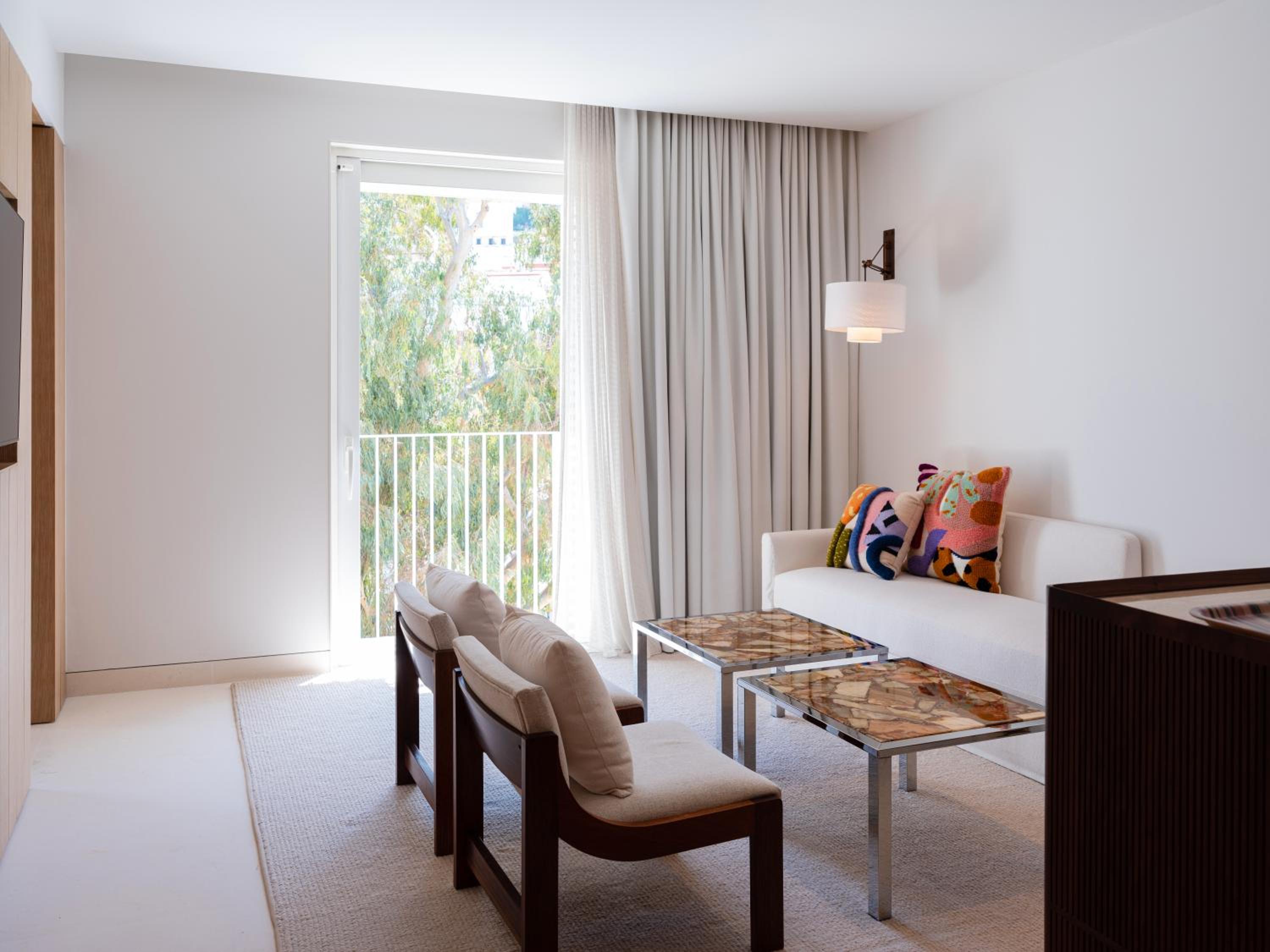 Plaza Suite