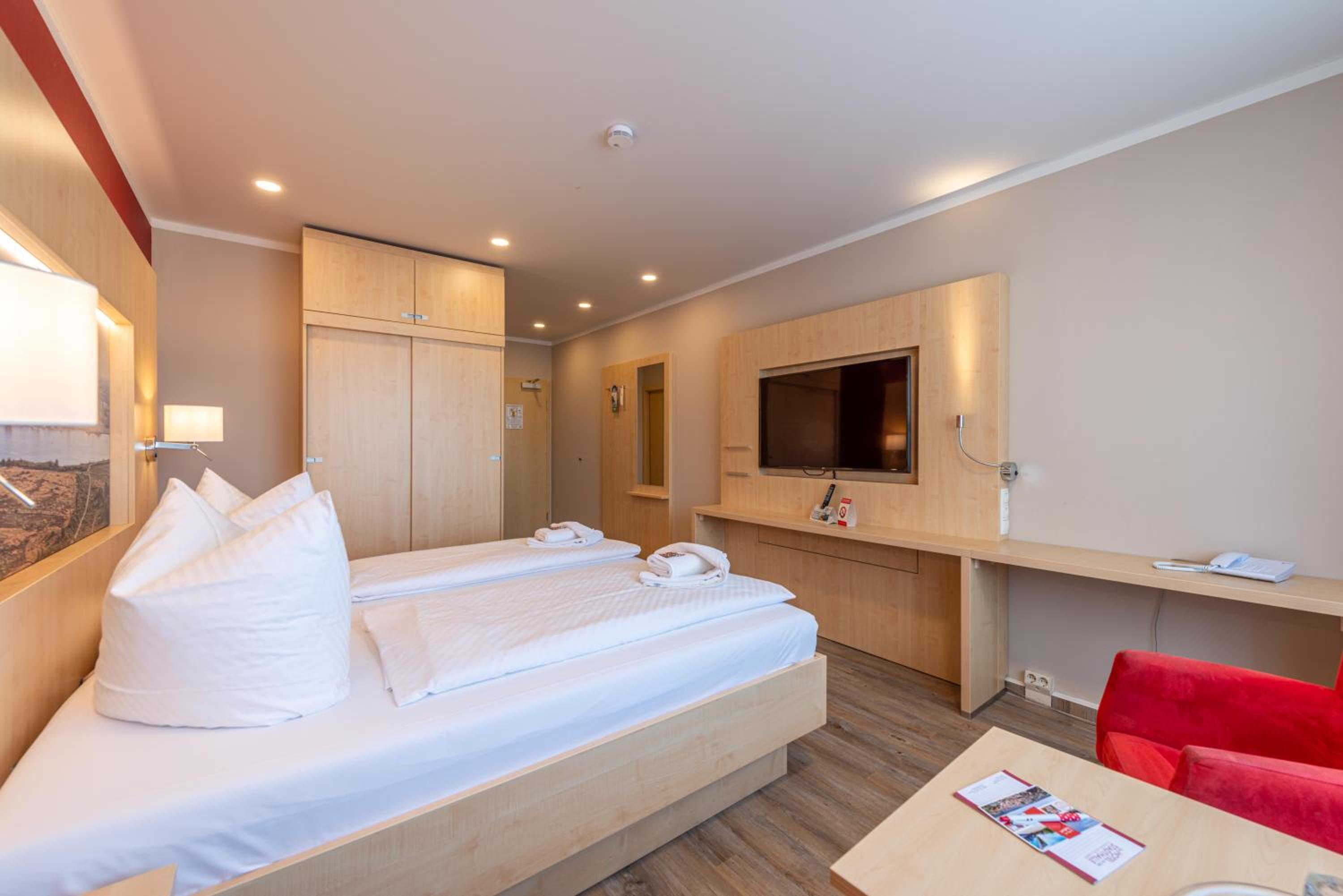Standard Double Room - Photo 4
