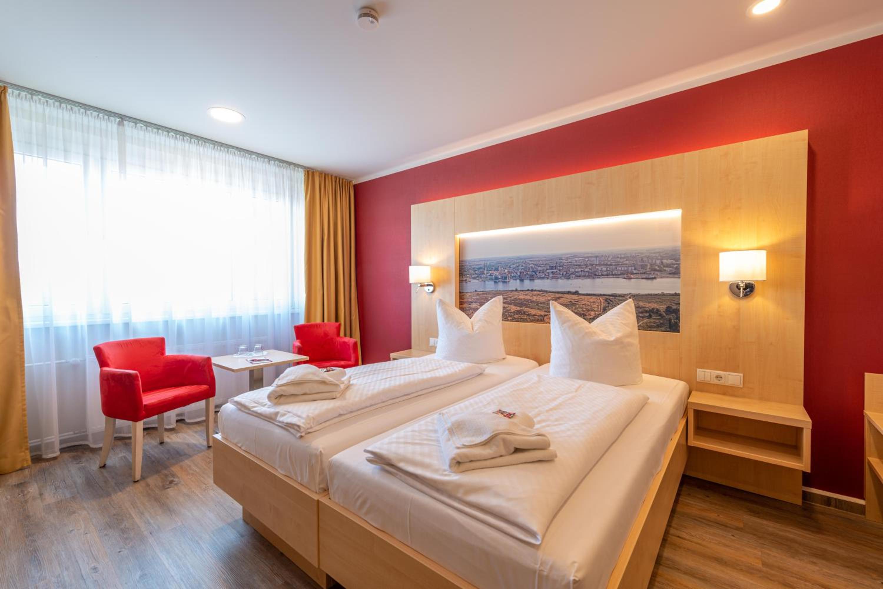 Standard Double Room - Photo 3