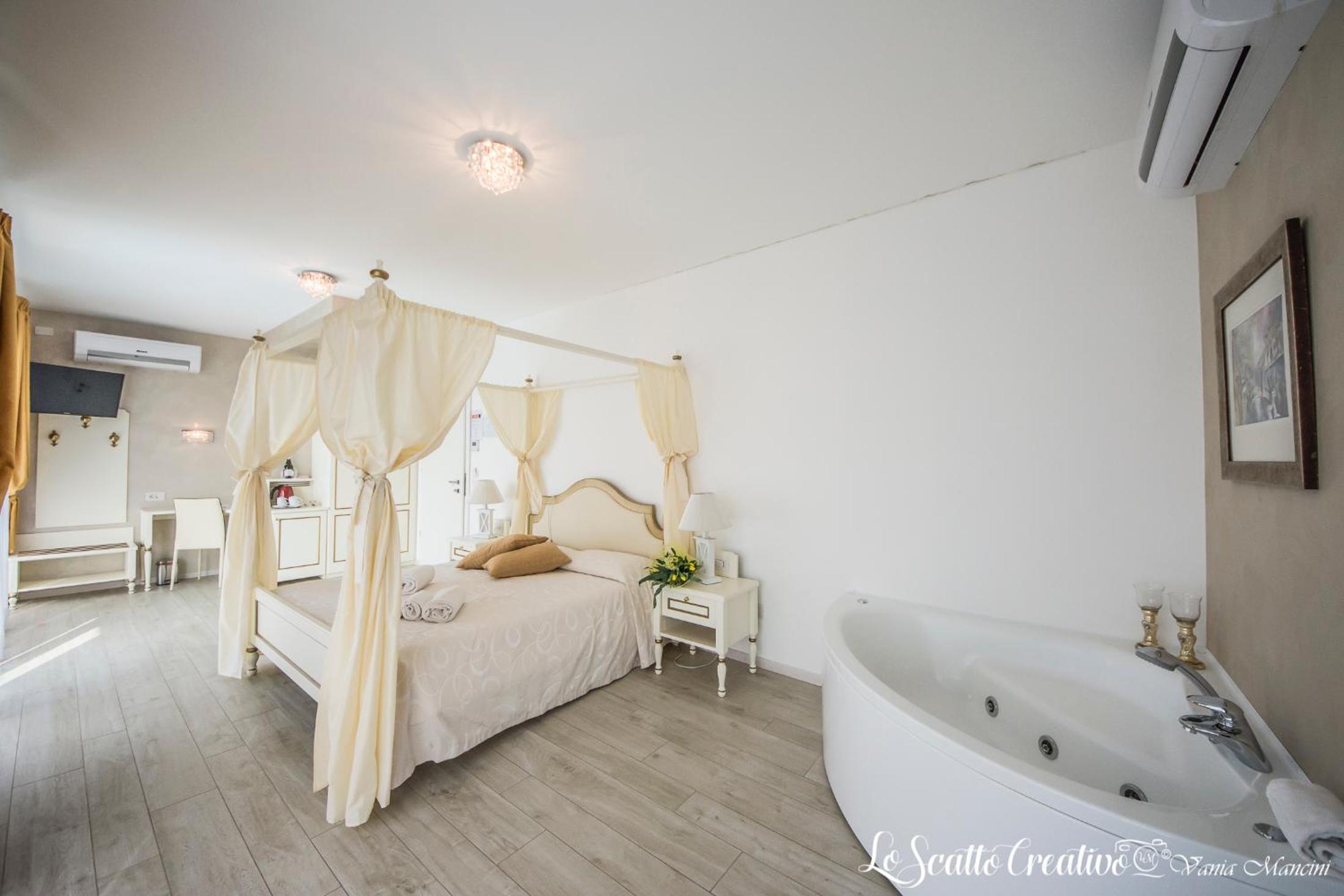 Deluxe Double Room with Balcony