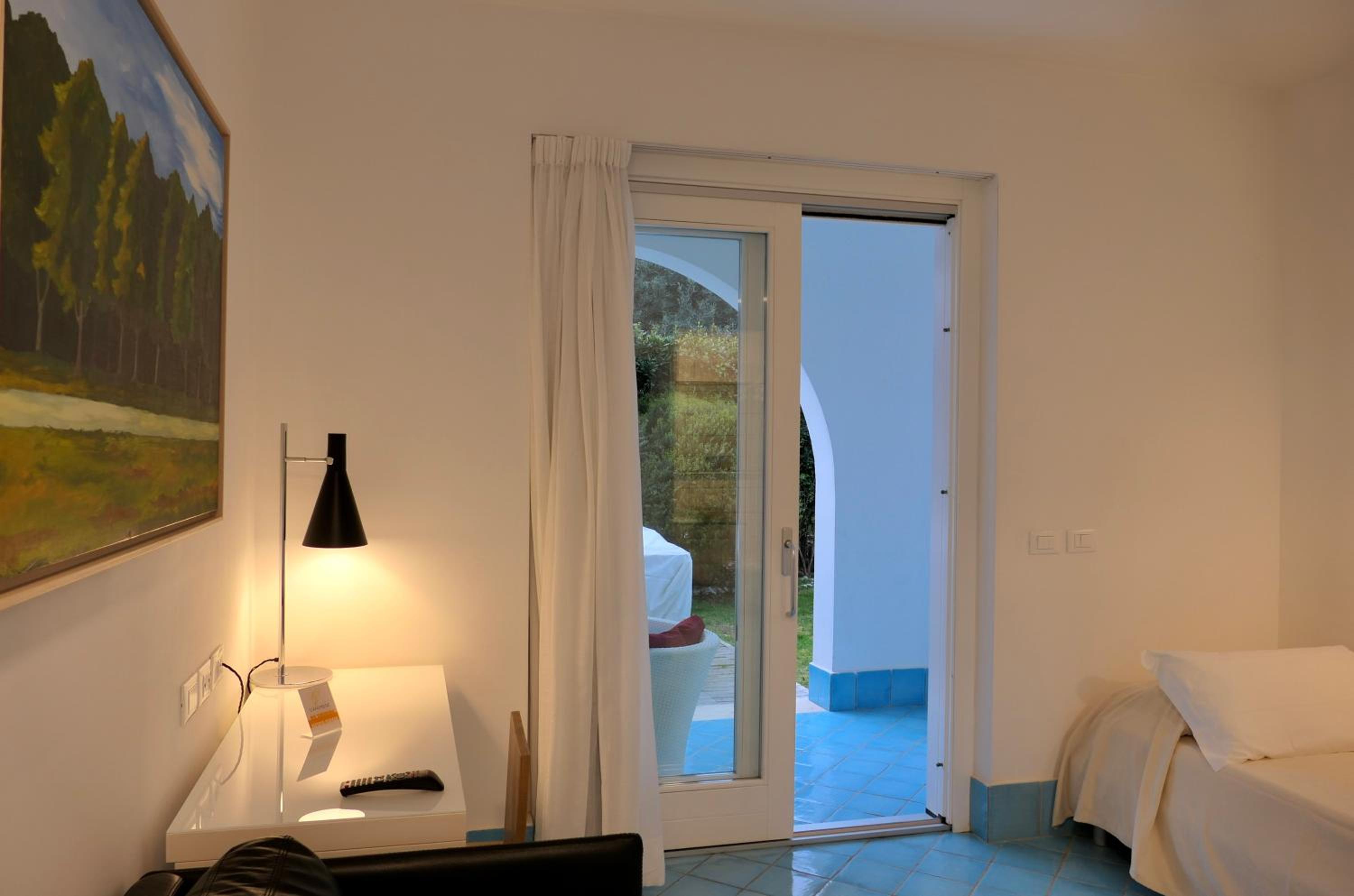 Suite - Photo 7