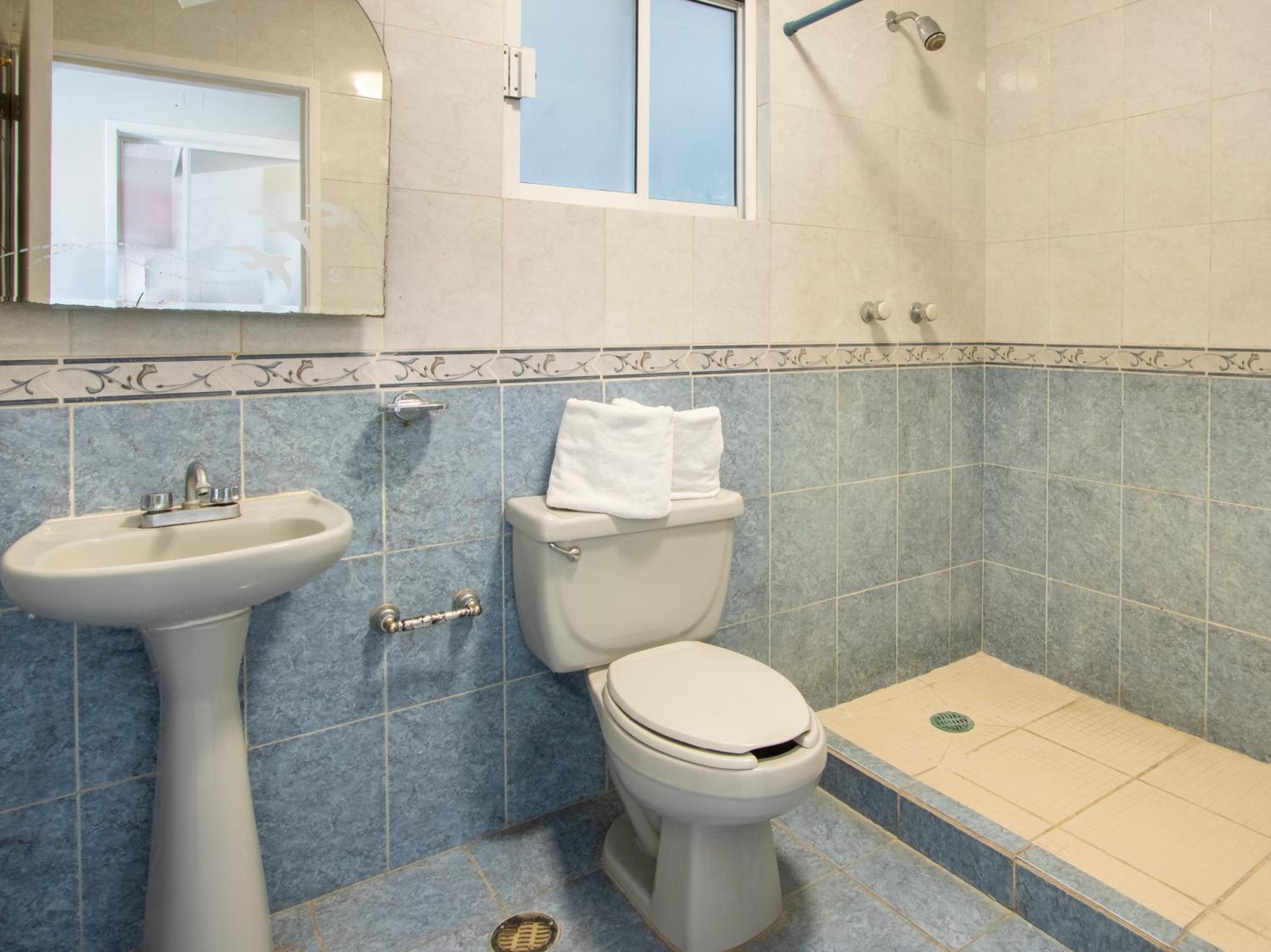 Family Suite - Photo 7
