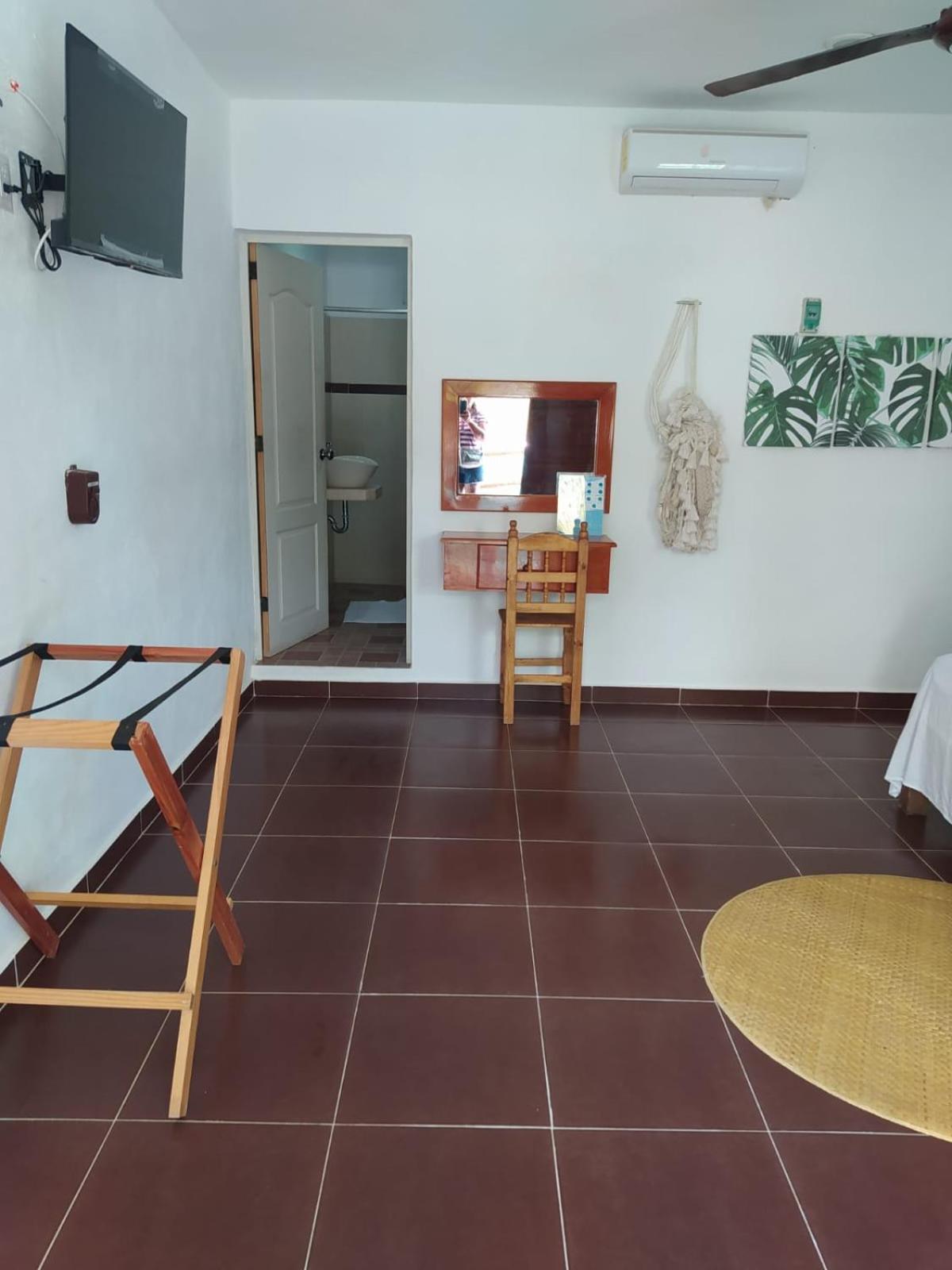Apartment with Pool View  - Photo 10