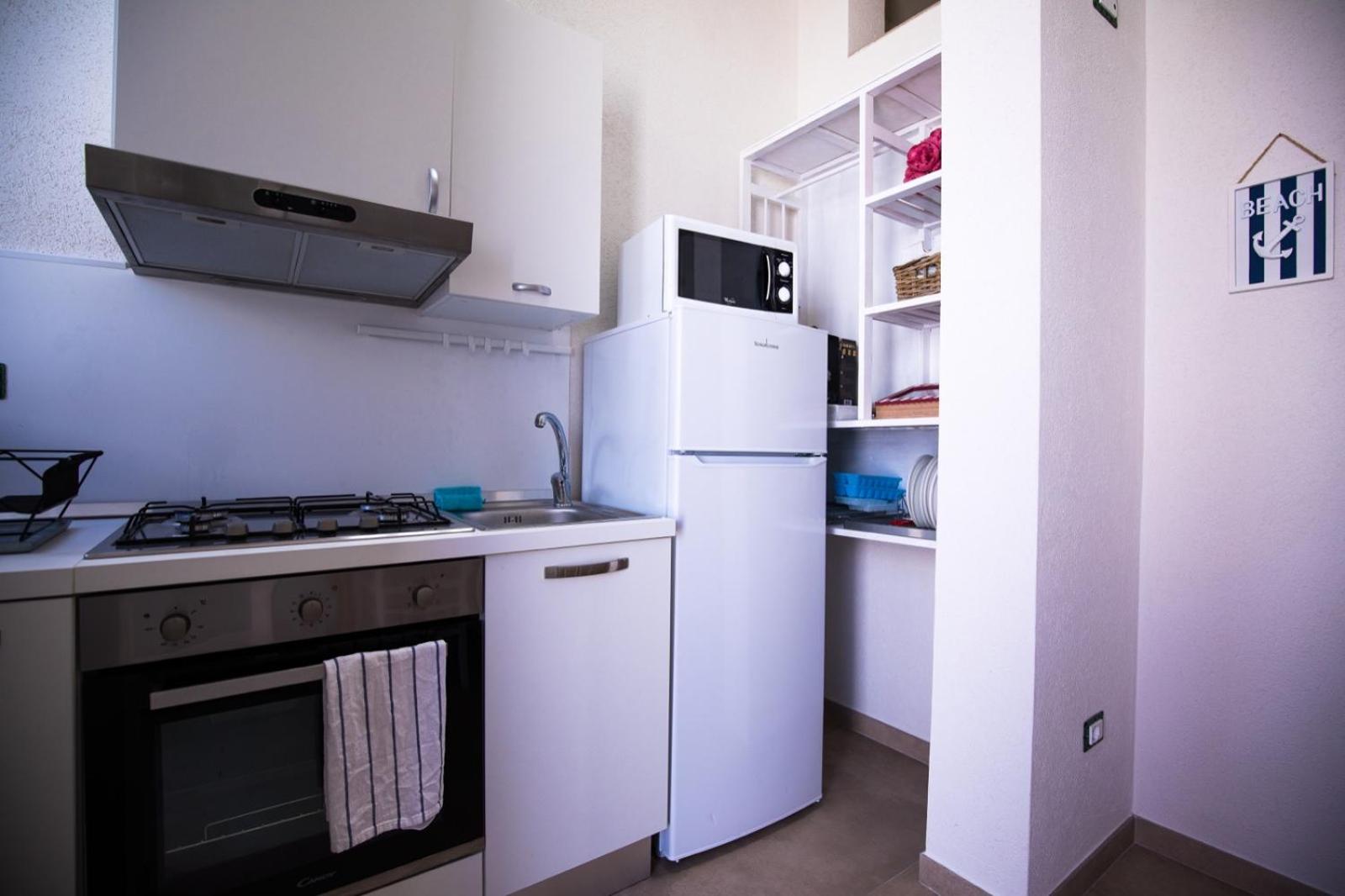 One-Bedroom Apartment photo 2