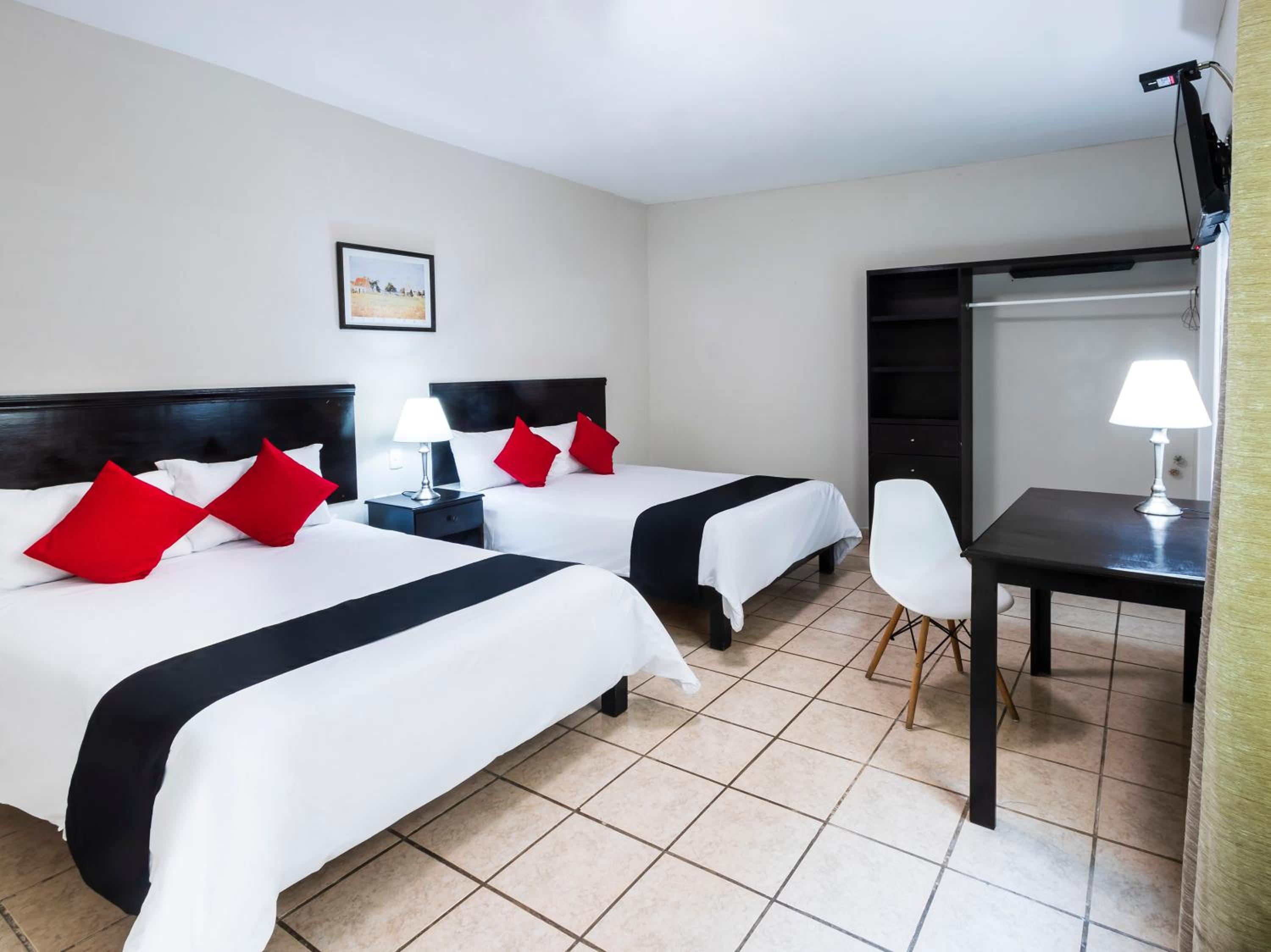 Superior Two Beds - Photo 7