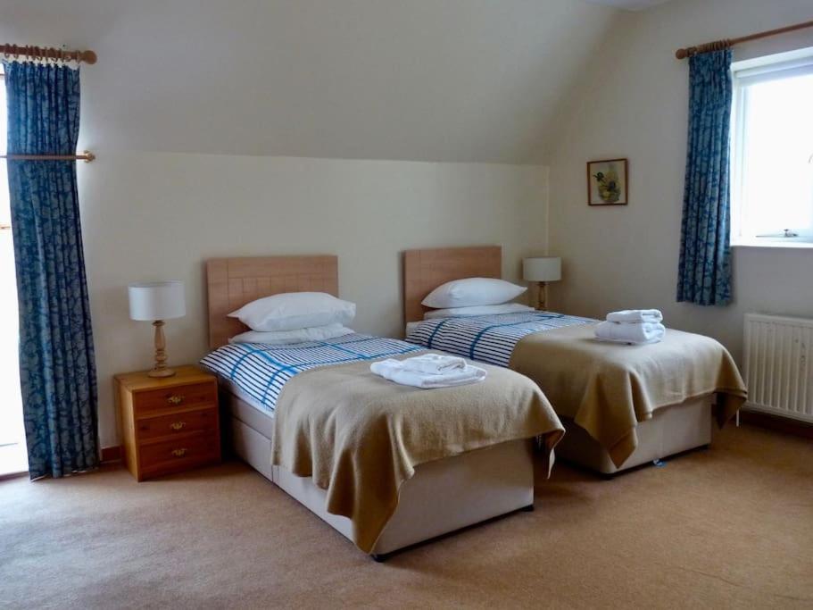 Four-Bedroom House - Photo 7