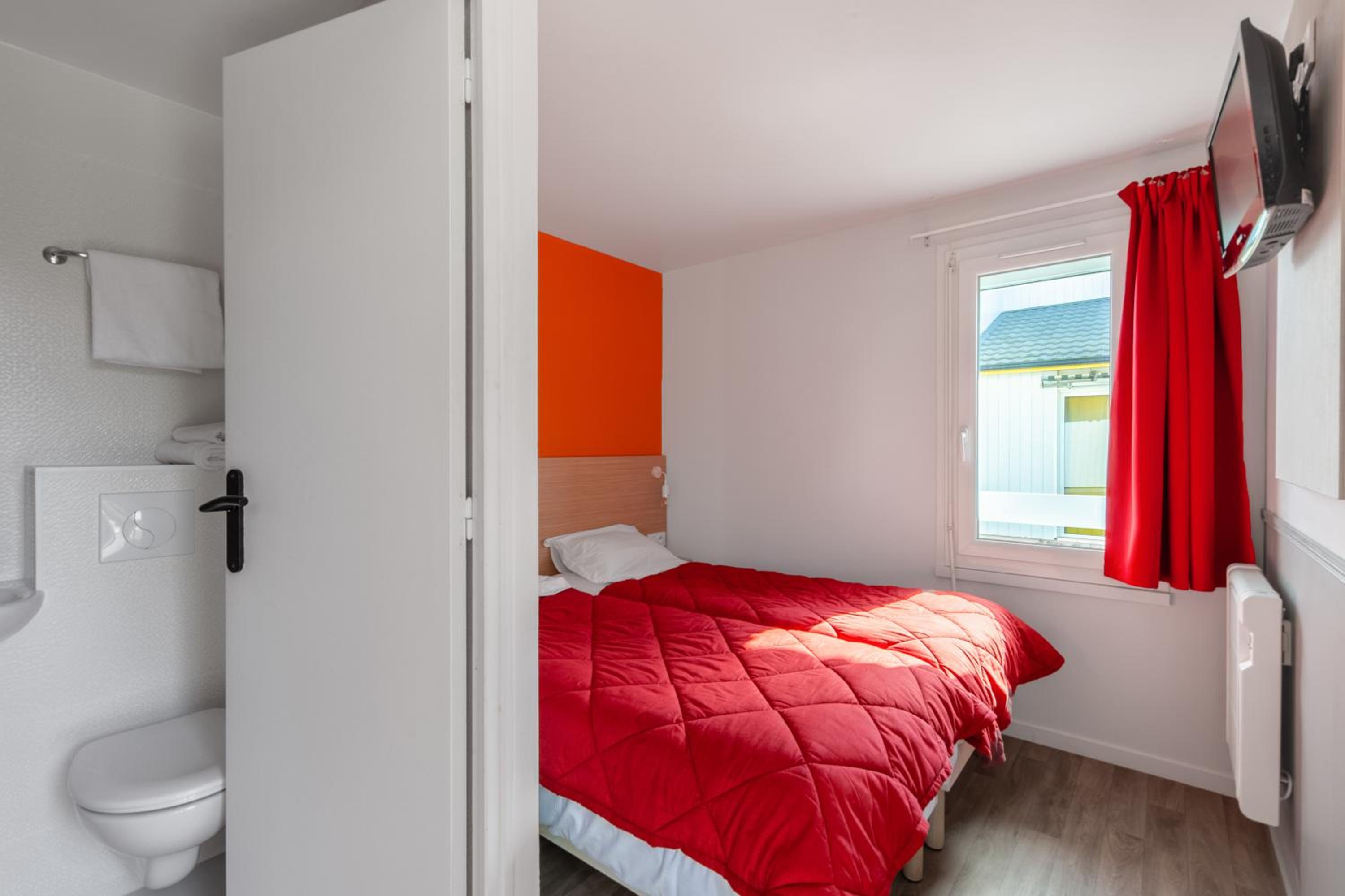 Twin Room - Photo 5