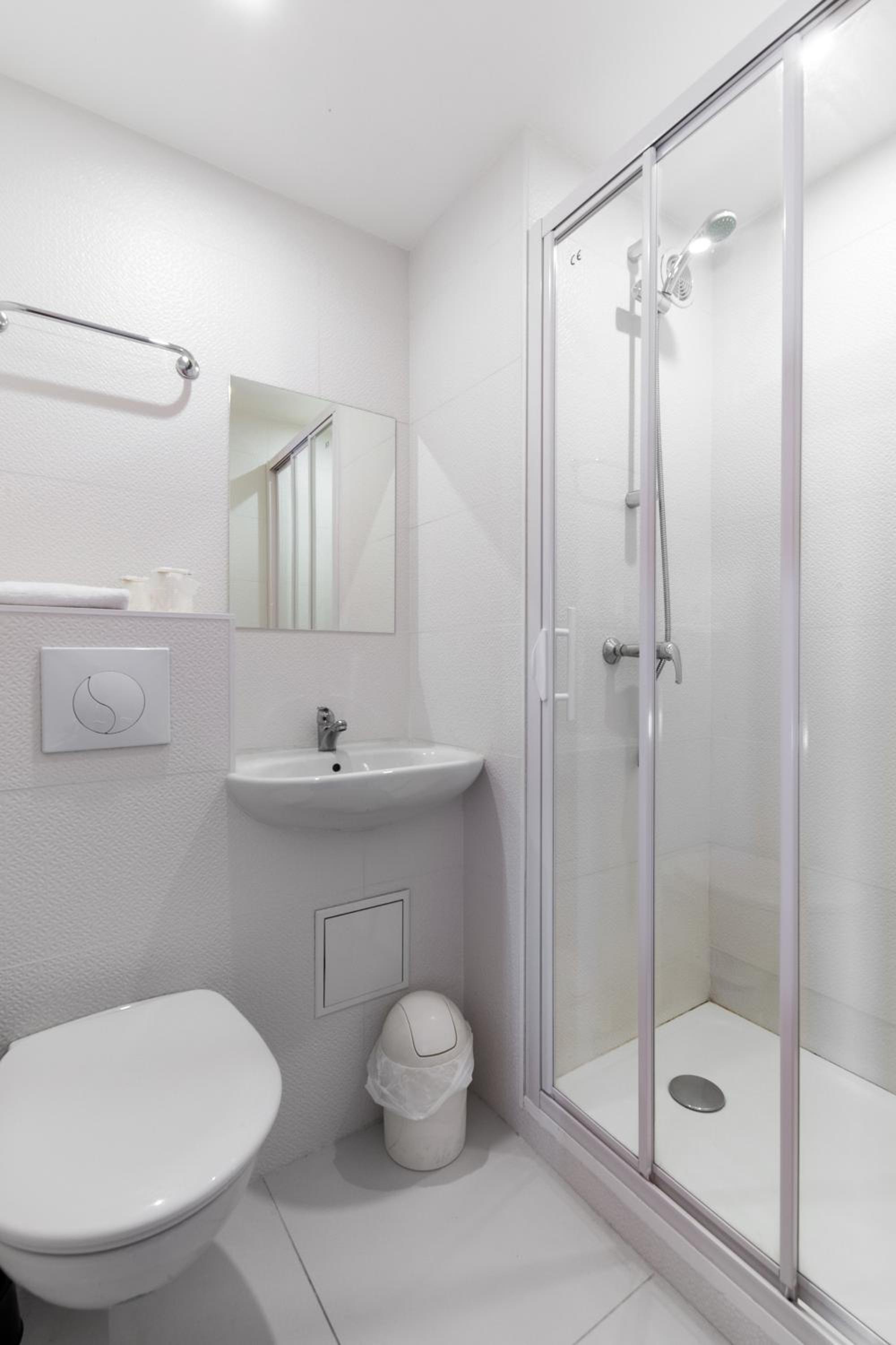 Double Room - Photo 3