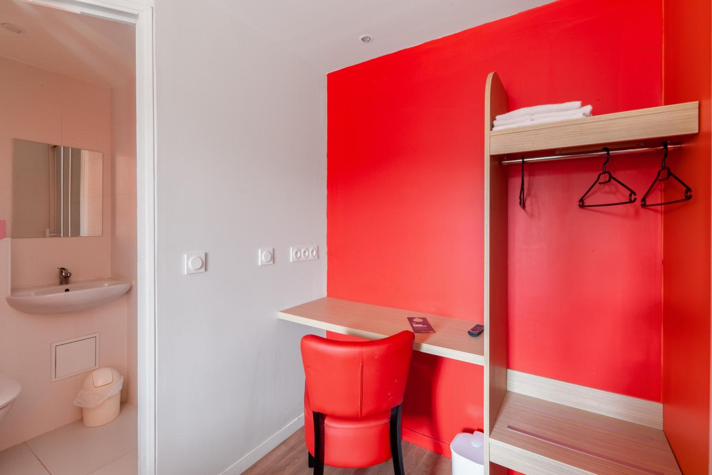 Double Room - Photo 2