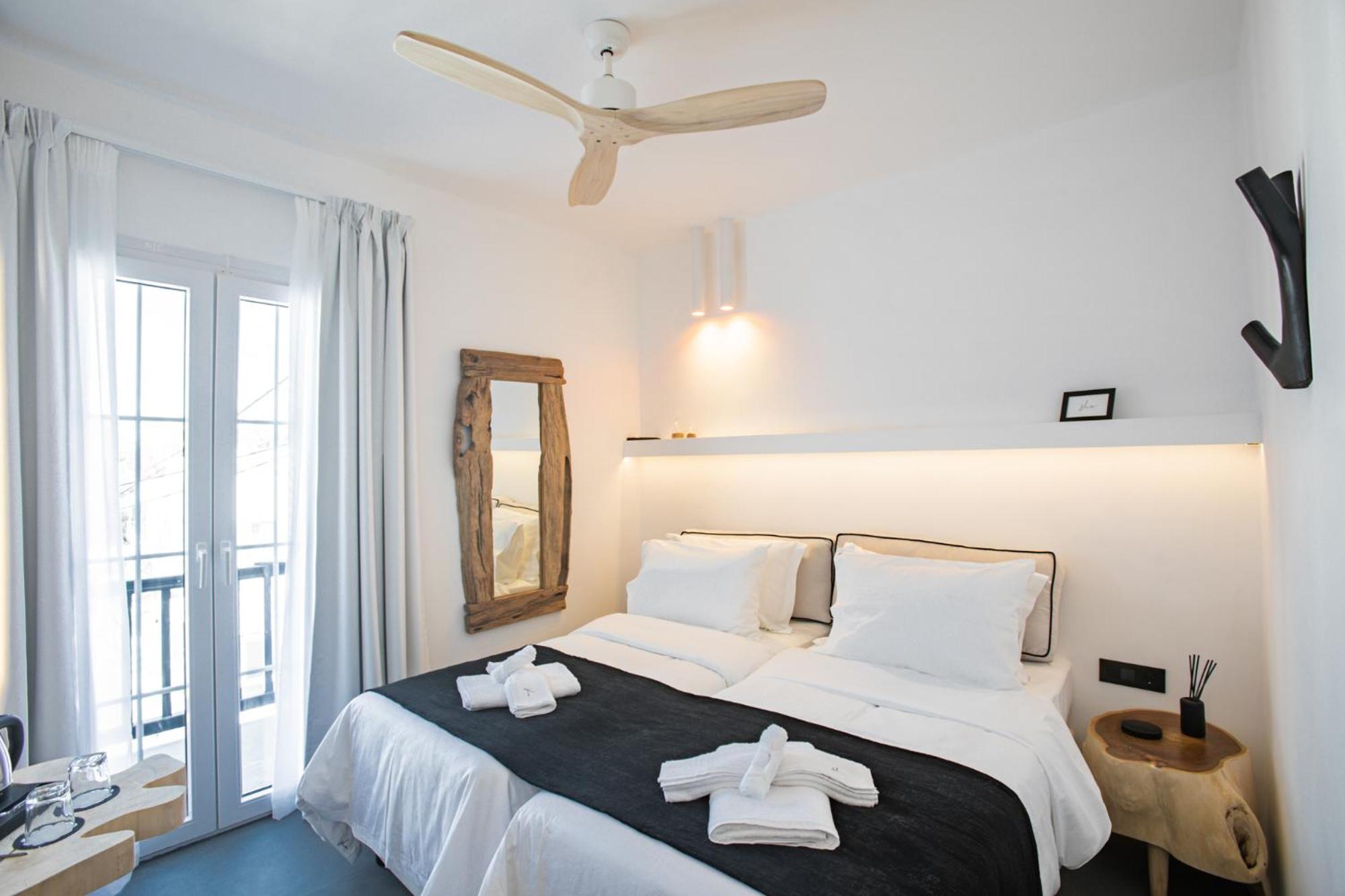 Double Room with Balcony - Photo 22